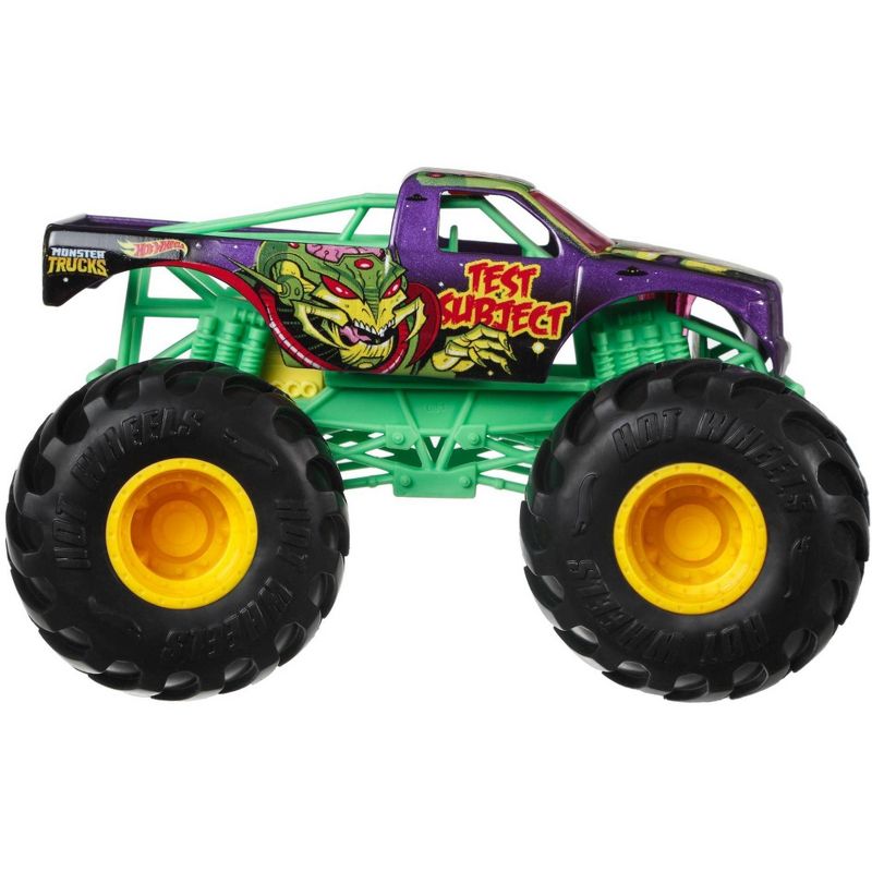 Hollywood Rides Stranger Things 1:24 Diecast - 1979 Chevy Camaro with Coin