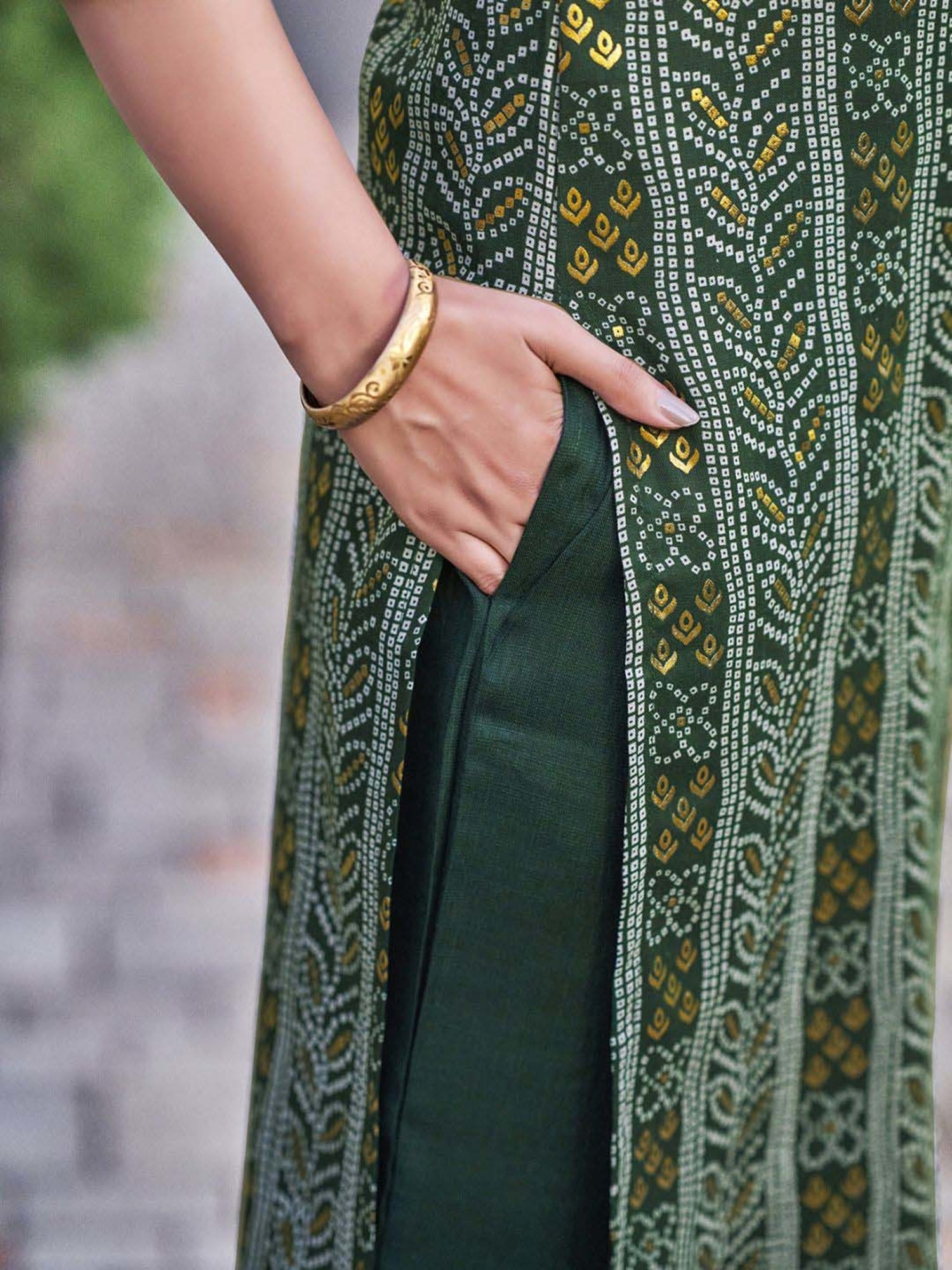 Skylee Green Cotton Printed Kurta Pant Set With Dupatta