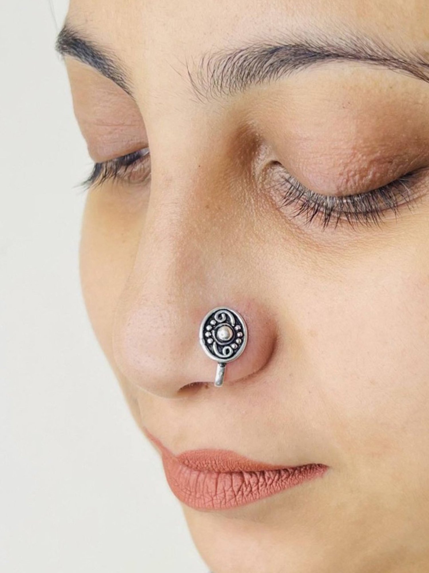 Zavya 92.5 Sterling Silver Floral Nosepin for Women