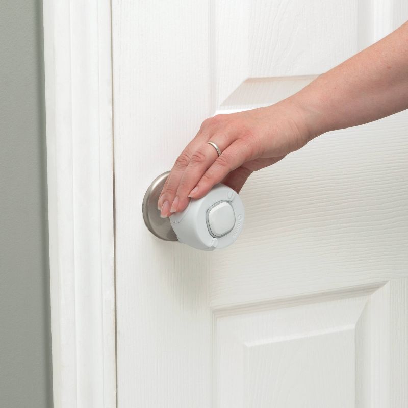 Safety 1st Outsmart Door Knob Covers - 4pk