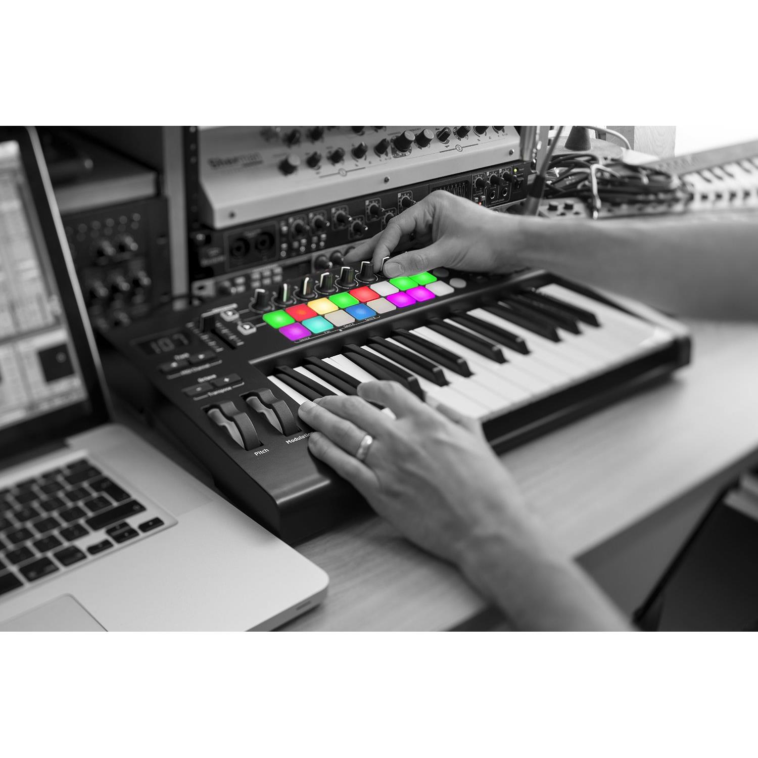 Novation Launchkey 25 MK2 25-Key Controller #LAUNCHKEY 25 MK2