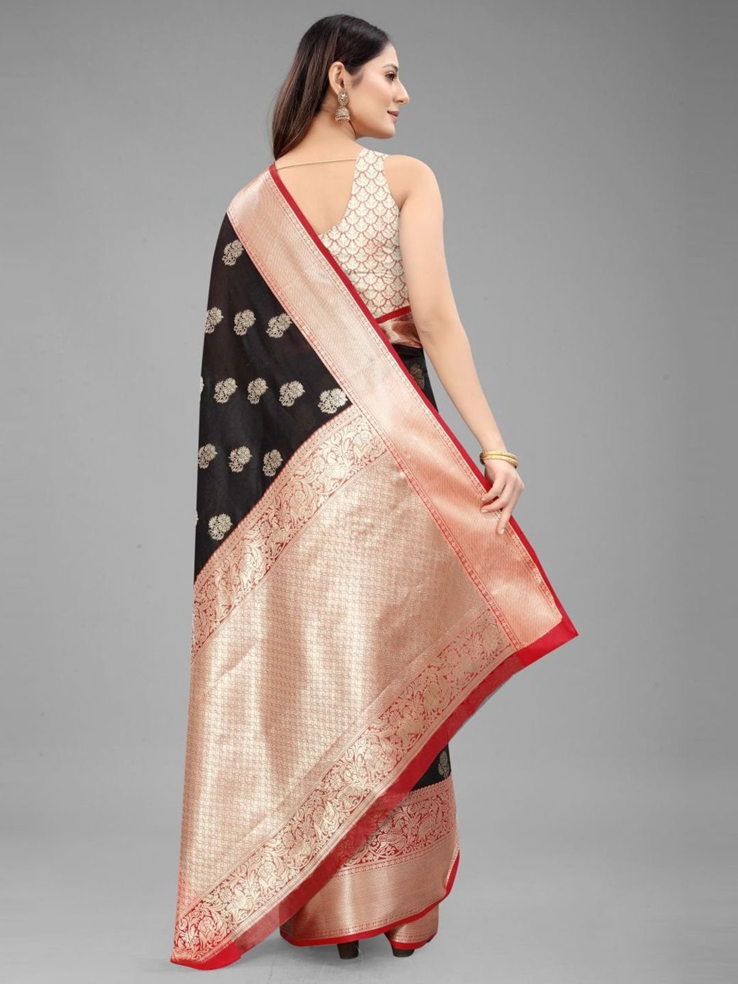 Unnati Silks Grey Cotton Printed Saree With Unstitched Blouse