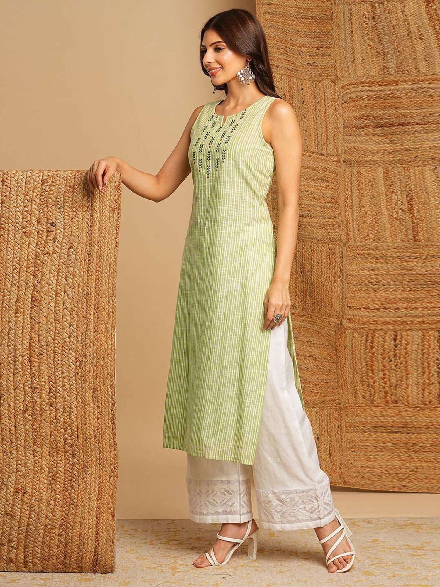 Kami Kubi Green Cotton Embroidered Straight Kurta