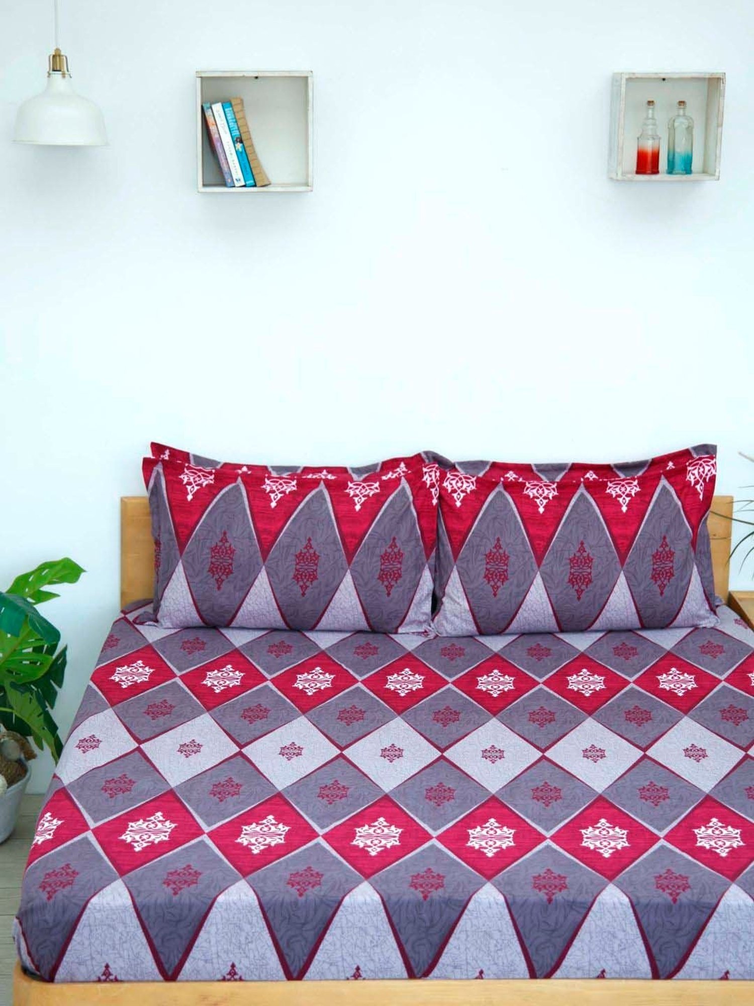 Ariana Wine Microfibre 144 TC Double Bedsheet With 2 Pillow Covers