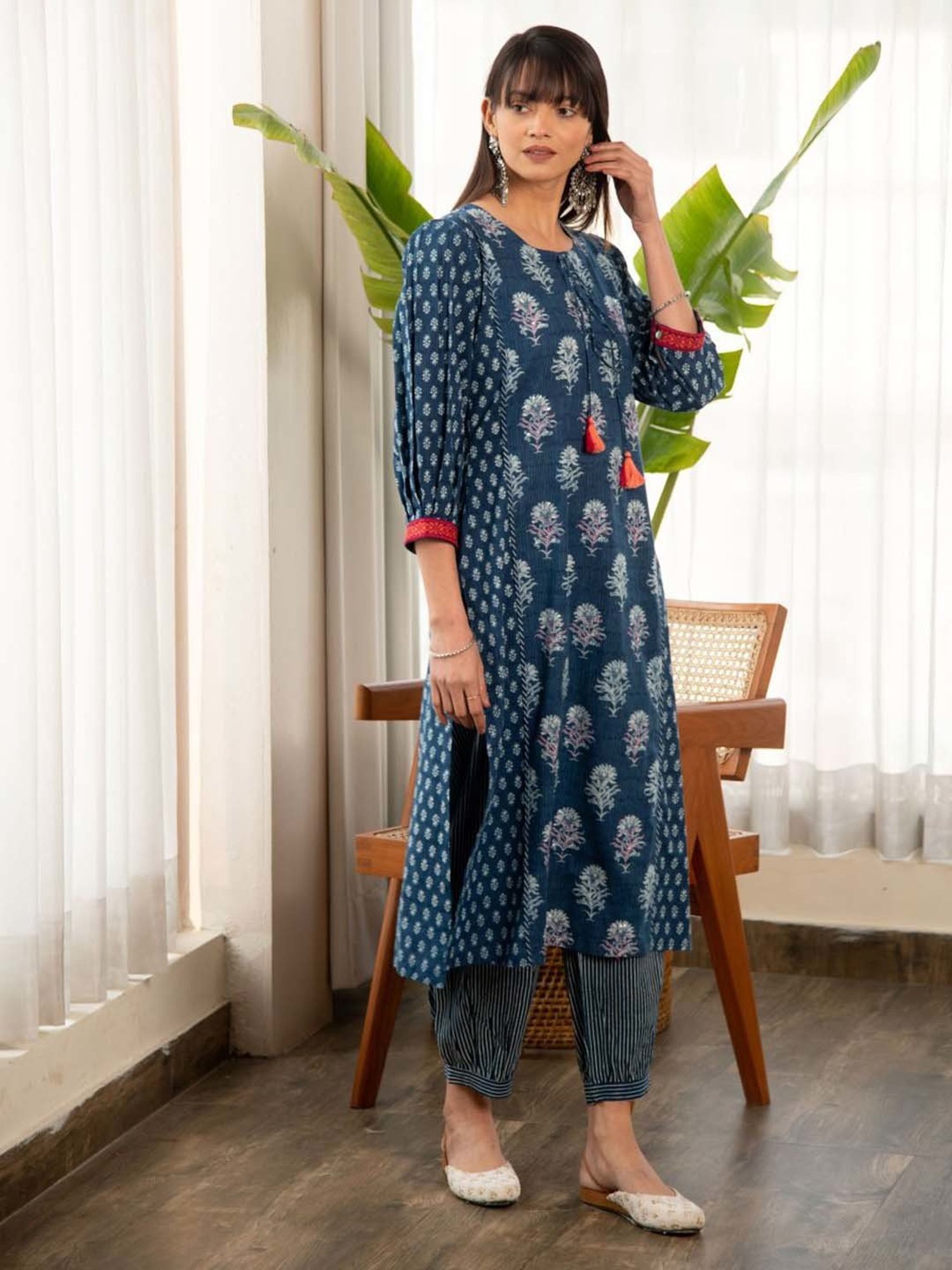 Ekohum Blue Printed Straight Kurta