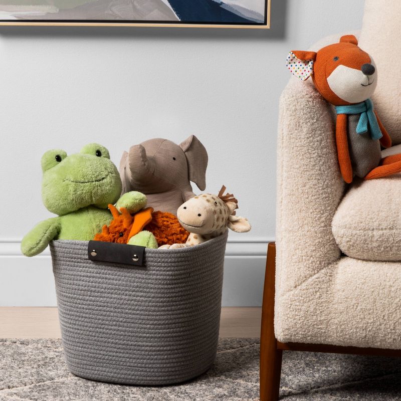 CosmoLiving by Cosmopolitan Contemporary Seagrass Storage Basket Brown