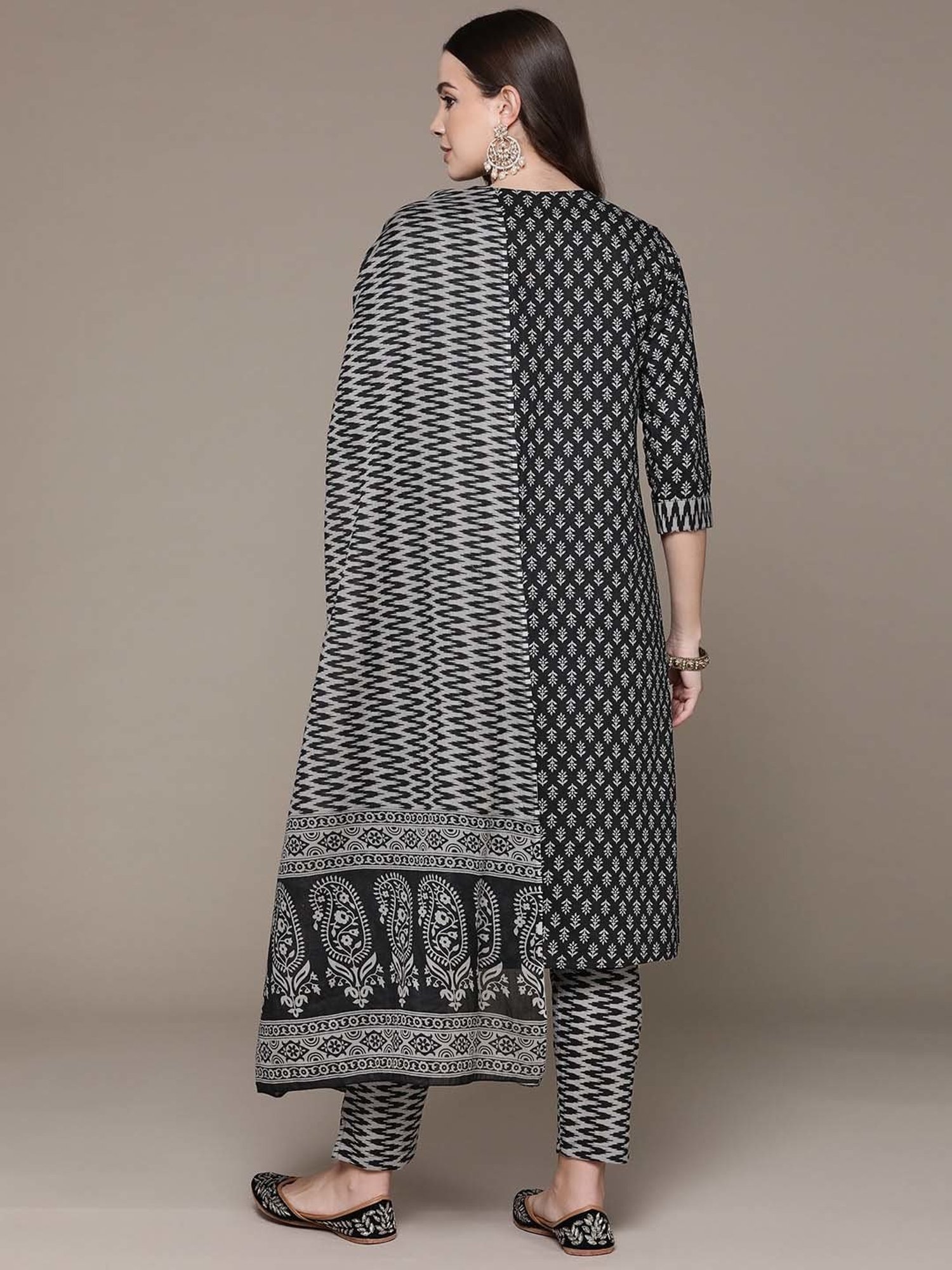 READIPRINT FASHIONS Black Cotton Printed Kurta Pant Set With Dupatta