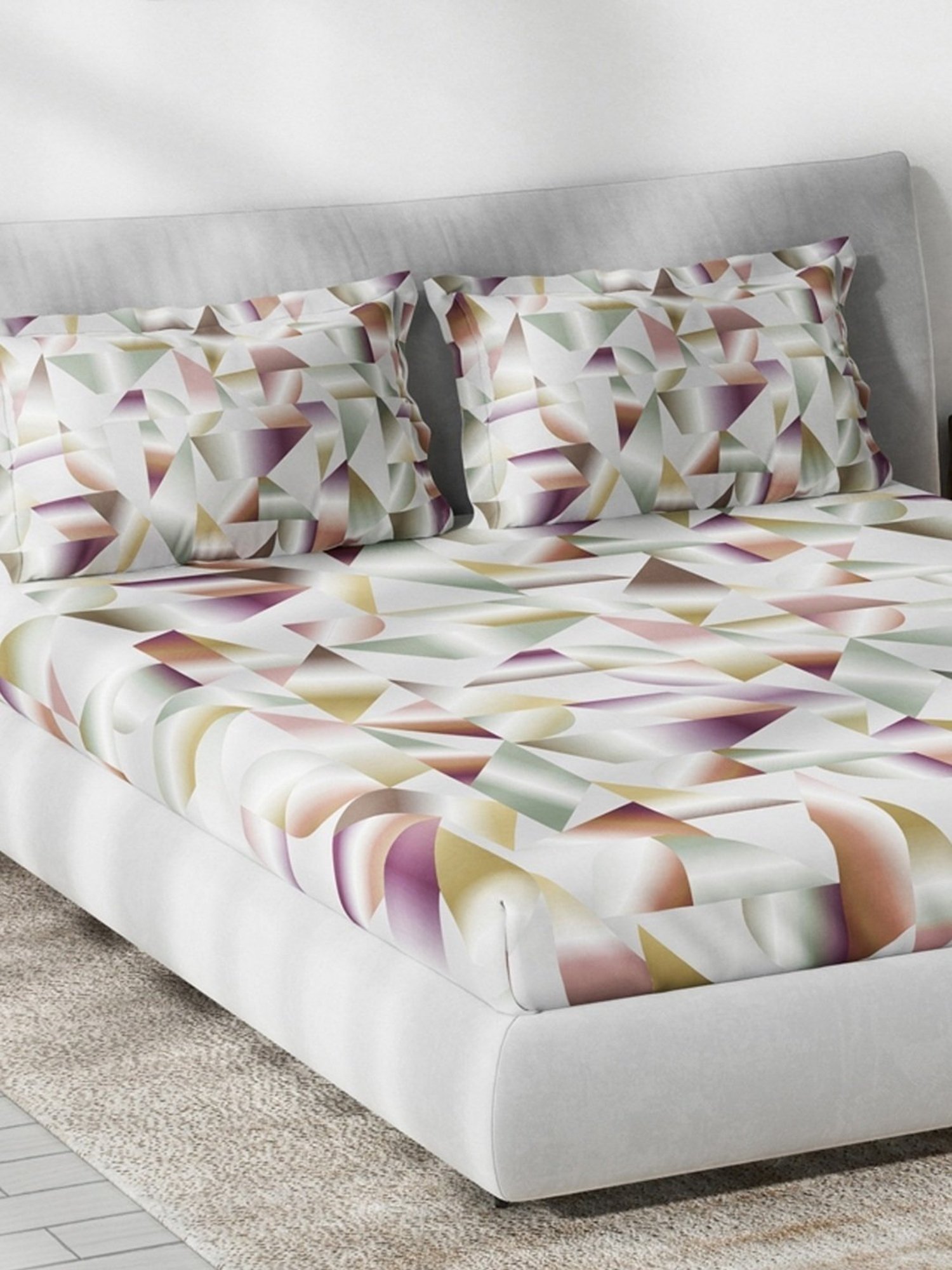 DDecor Abstract Purple 136 TC Cotton Queen Bedsheet with 2 Pillow Covers
