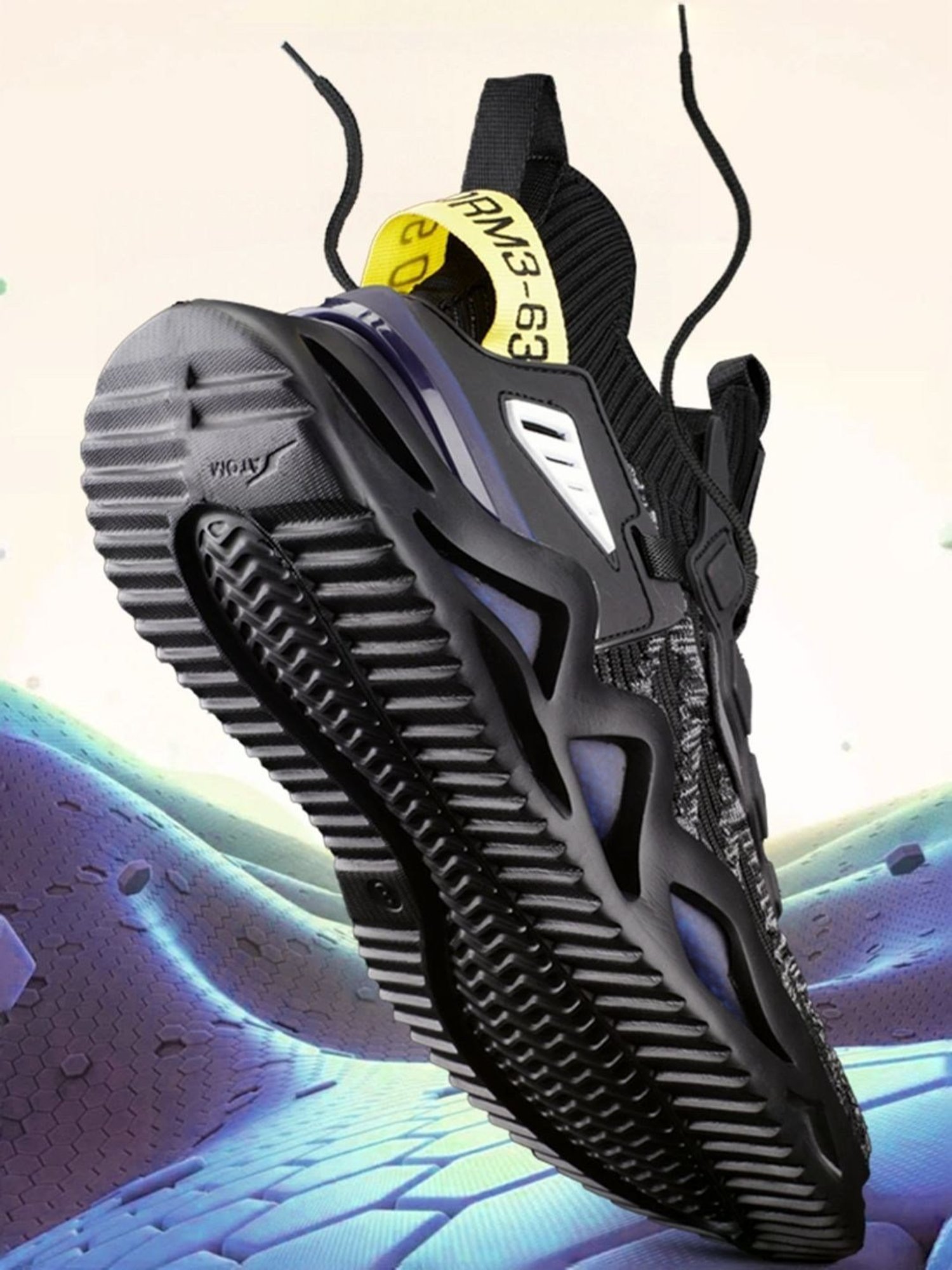 Atom Men's Black Running Shoes