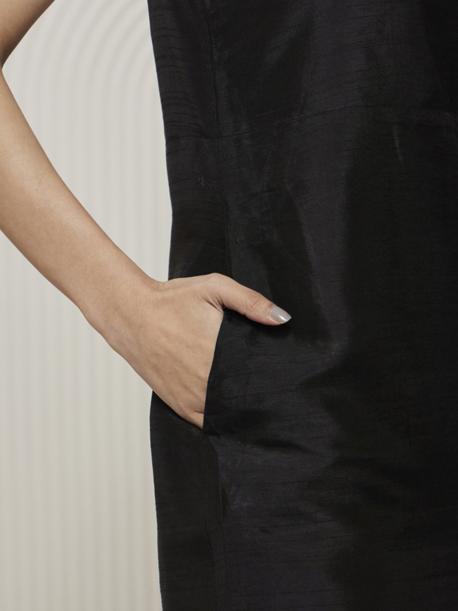 Artagai Jet Set Elevated Basics Band Collar Sleeveless Dress With Curved Hemline