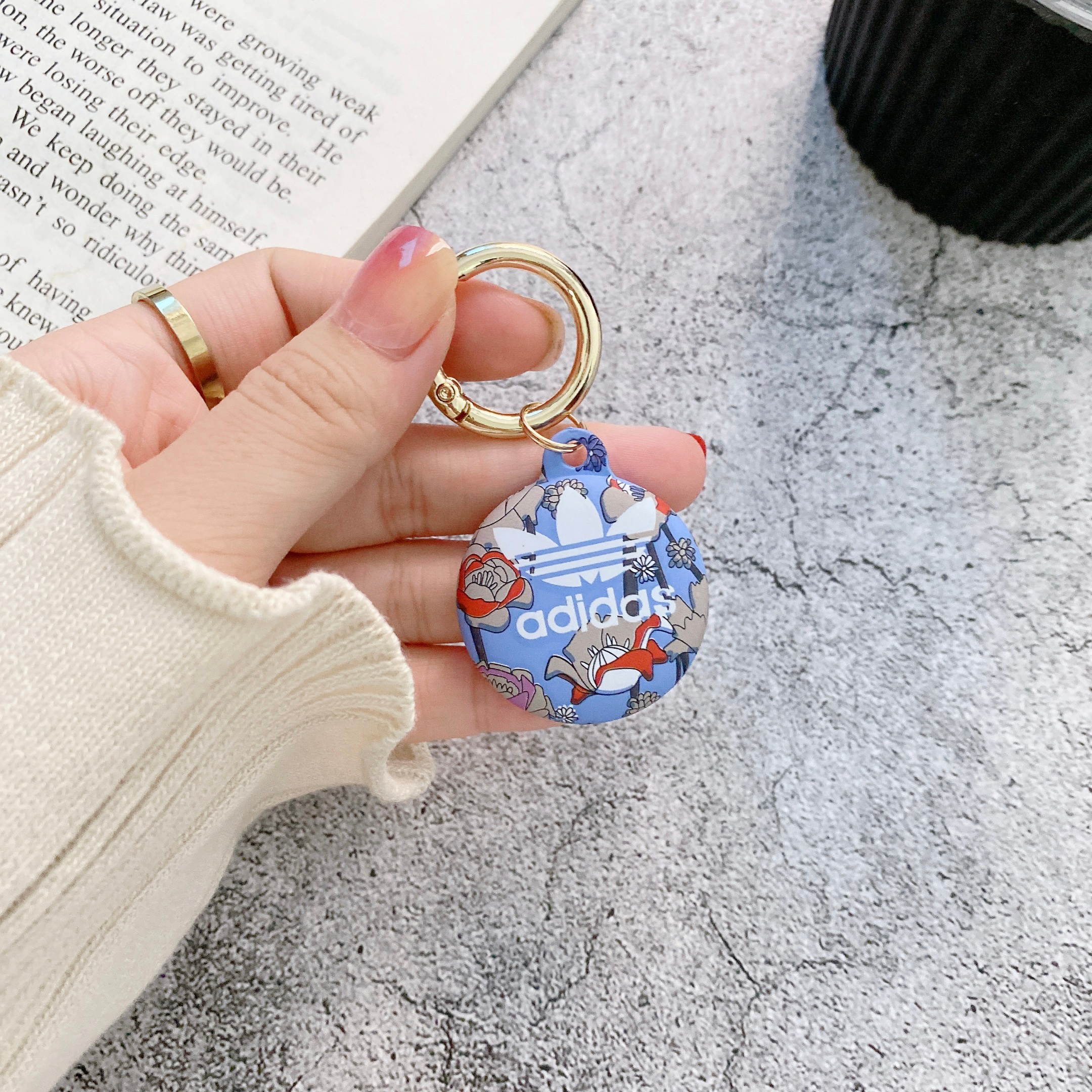 [6 PCS]Silicone Protective Case for AirTags, Tracker Lightweight Soft Protective Skin Cover Accessories Finder Holder with Key Chain Anti-Loss Design Compatible with Apple AirTags 2021