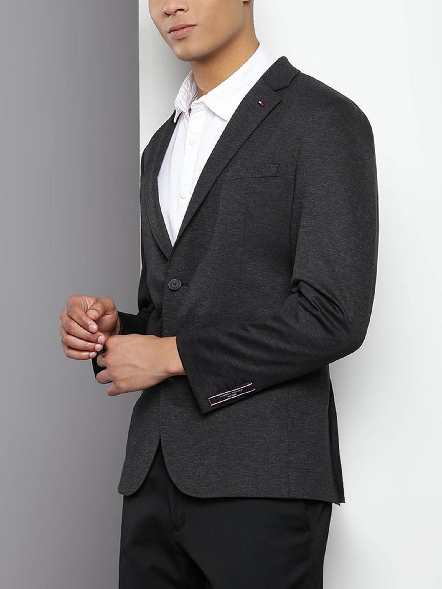 Arrow Sports Green Regular Fit Texture Waistcoat