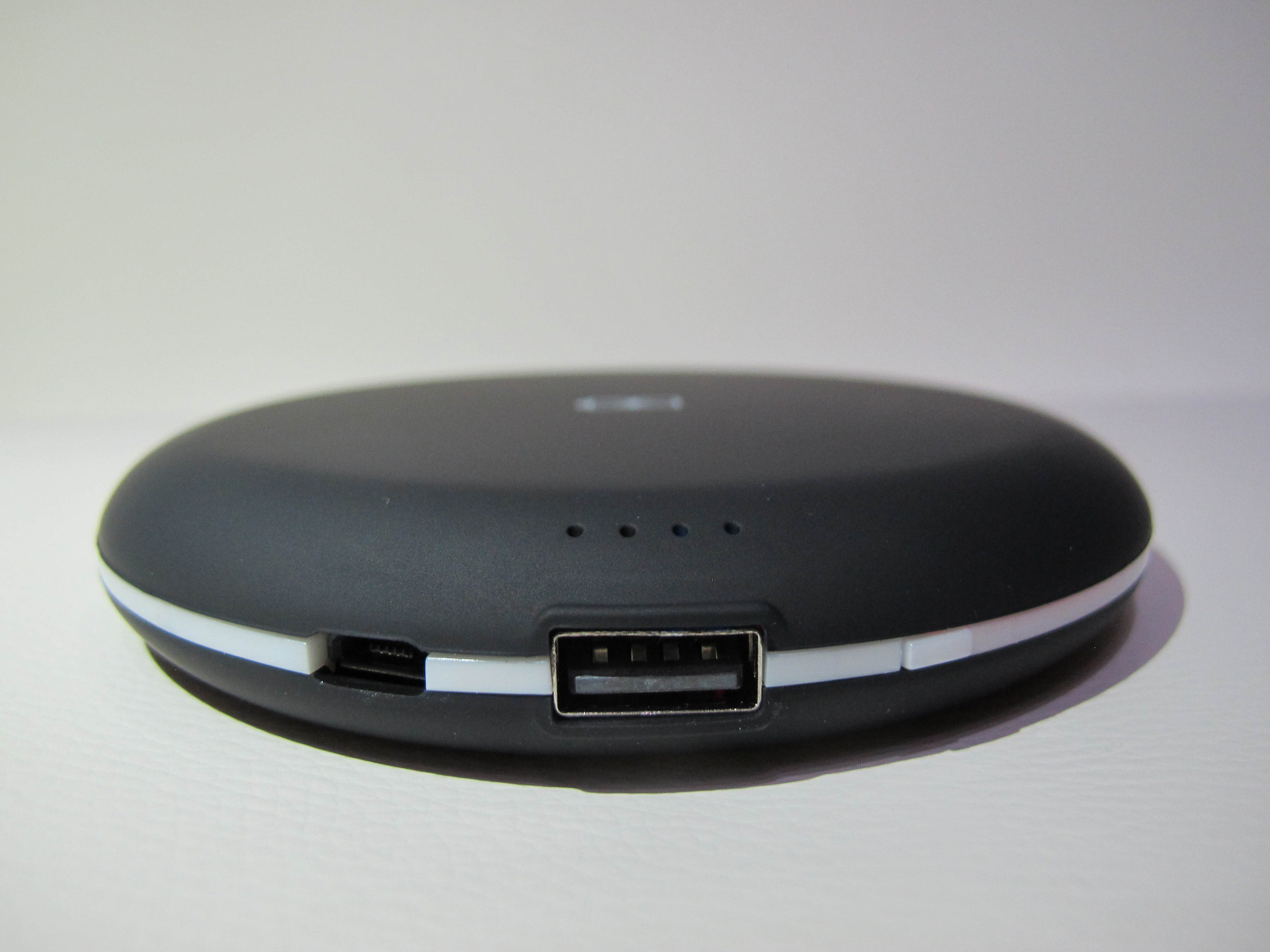 MOJO Wireless Qi Power Bank - Portable Charger for Phone, Tablet, Devices