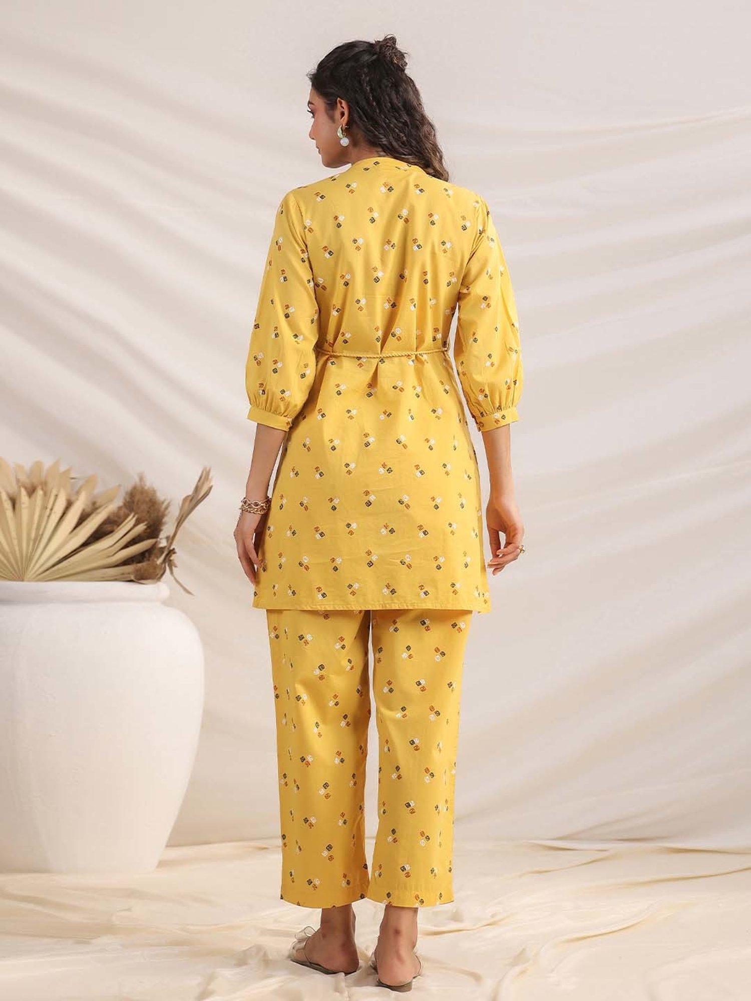 Janasya Yellow Cotton Printed Kurti Pant Set