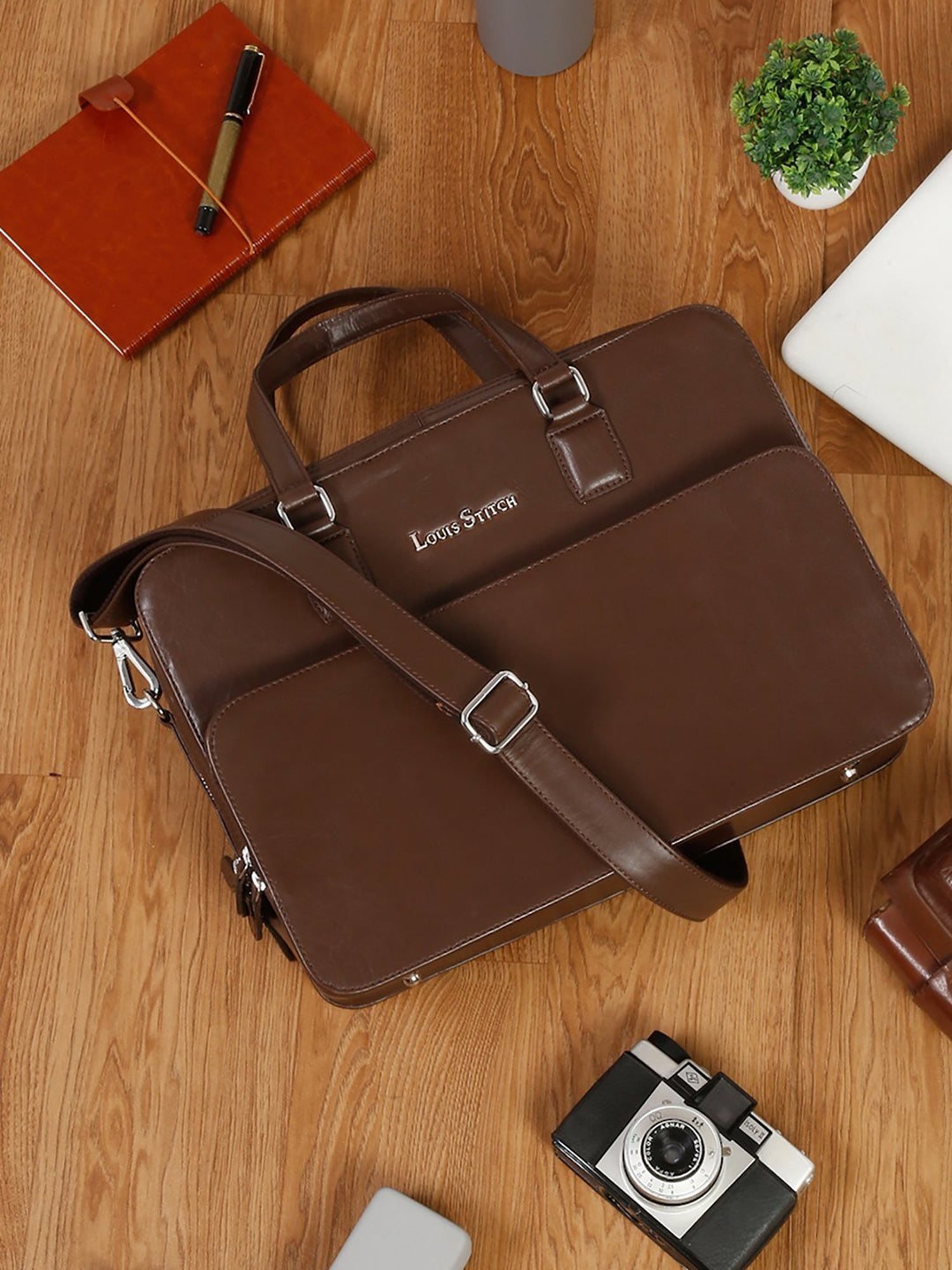 Louis Stitch Brown Leather Medium Multifunctional Executive Laptop Bag