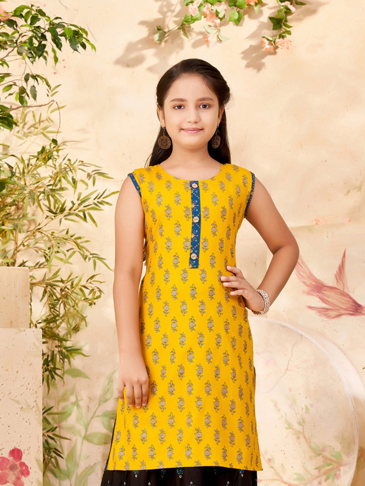 Aarika Girls Yellow Floral Print Kurti