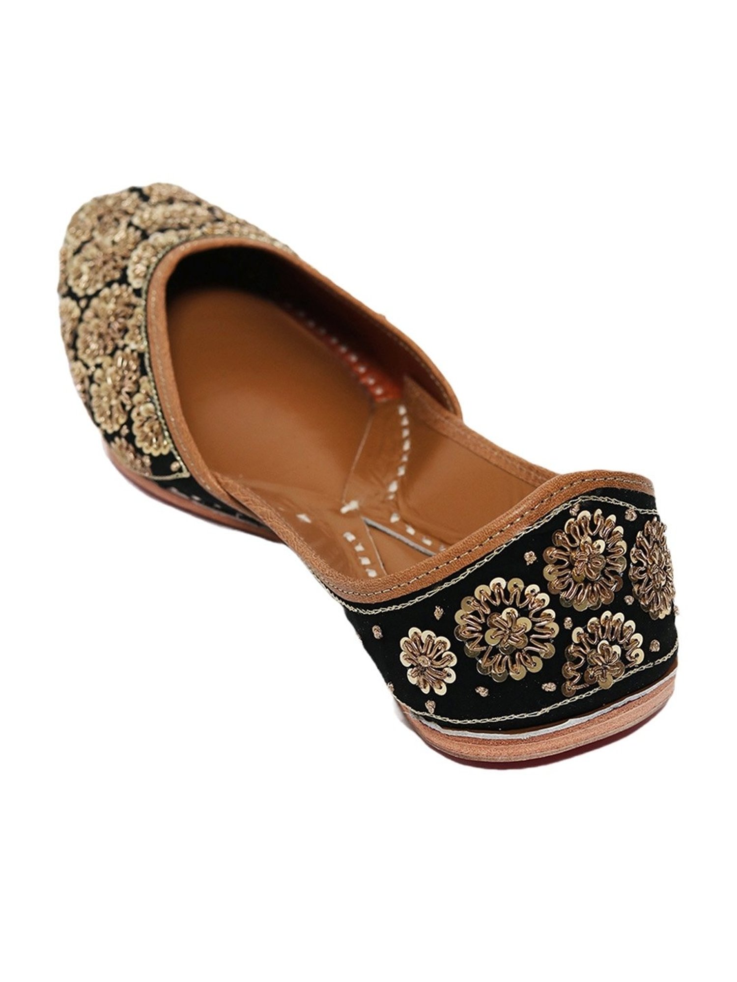 NR by Nidhi Rathi Women's Black Ethnic Juttis