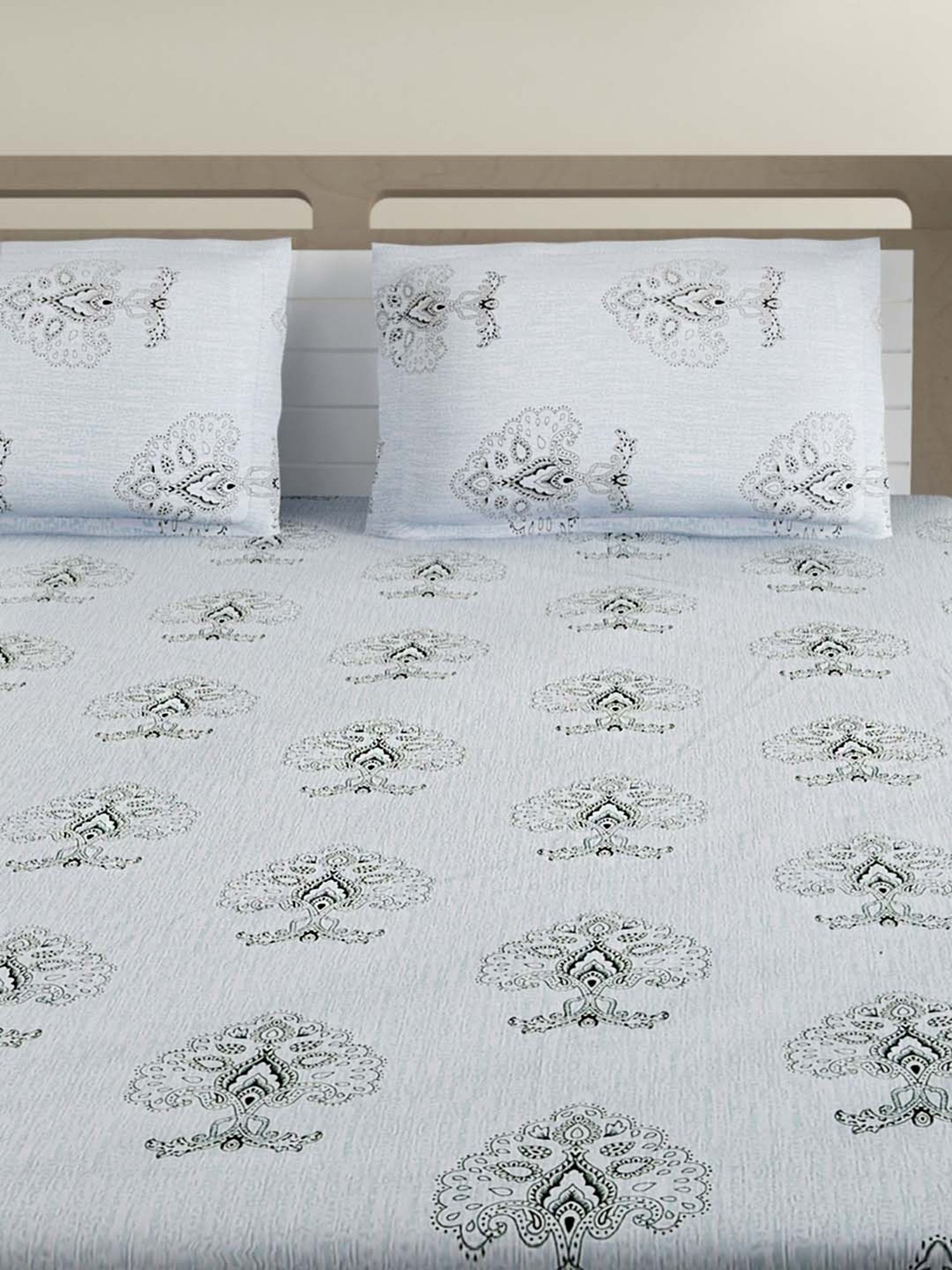 Swayam Ananda Abstract Grey 200 TC Cotton King Bedsheet with 2 Pillow Covers