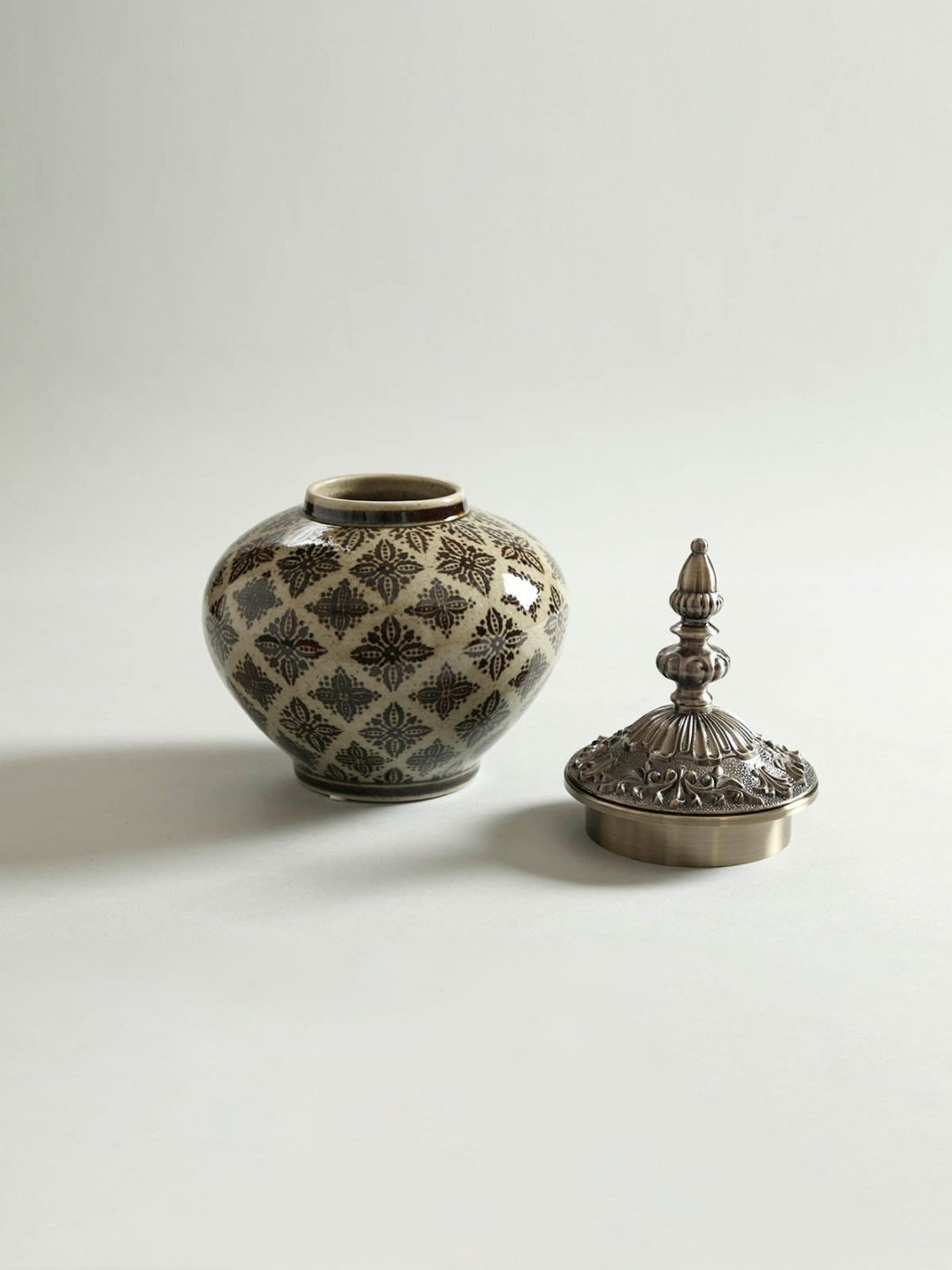 Tayhaa Brown Resin Fiery Tiger Head Showpiece