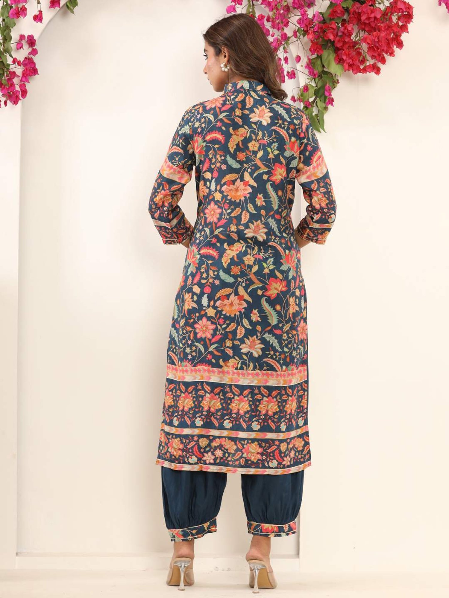 READIPRINT FASHIONS Blue Floral Print Kurta Salwaar Set