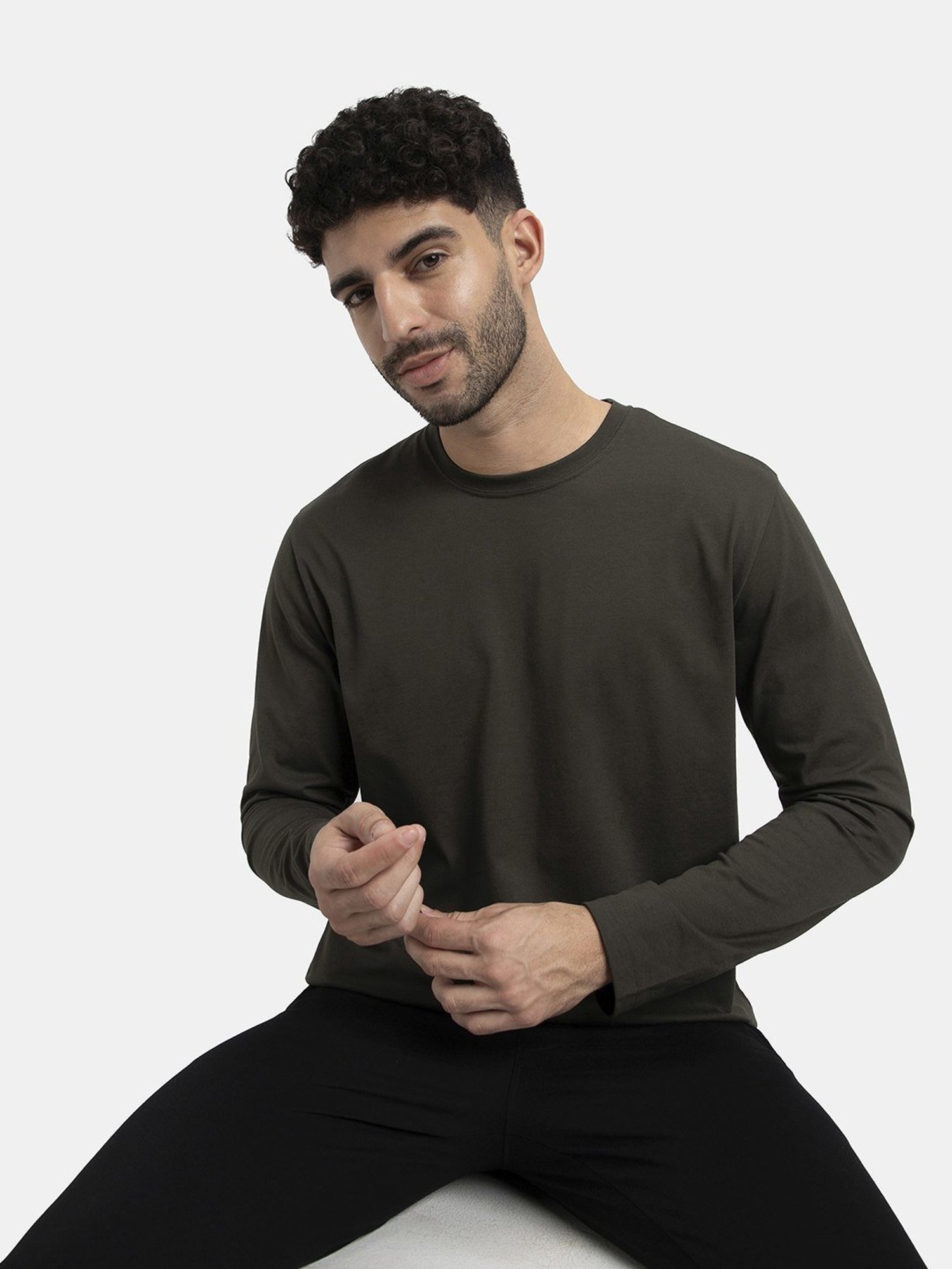 Jockey AM95 Men's Super Combed Cotton Rich Solid Round Neck Full Sleeve T-Shirt