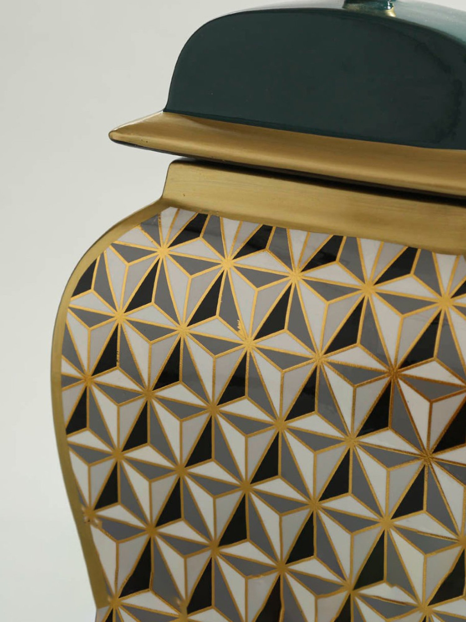 Tayhaa Brown Resin Fiery Tiger Head Showpiece