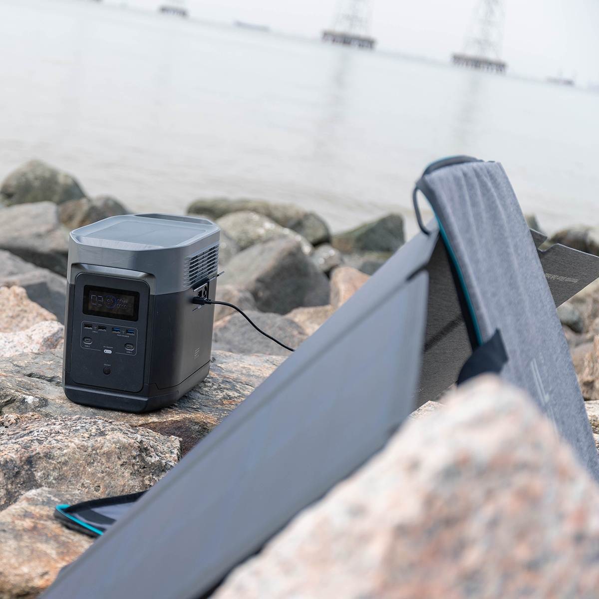 EF EcoFlow Portable Rechargeable Power Station EcoFlow and Folding Solar Panel