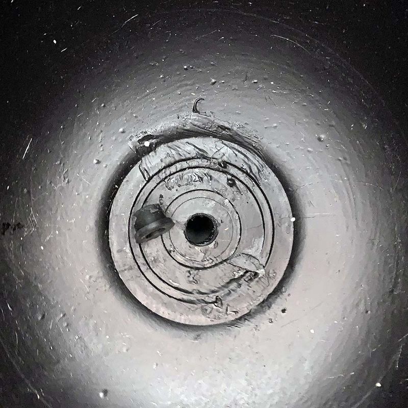 15" Porter Urn, Black - Southern Patio