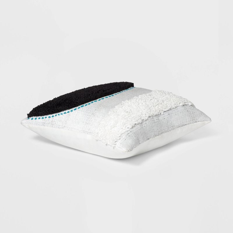 Throw Pillow Arc Black/White - Project 62™