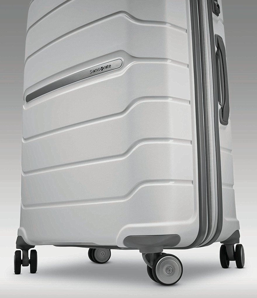 American Tourister 18'' Mickey Mouse Upright Hardside Suitcase