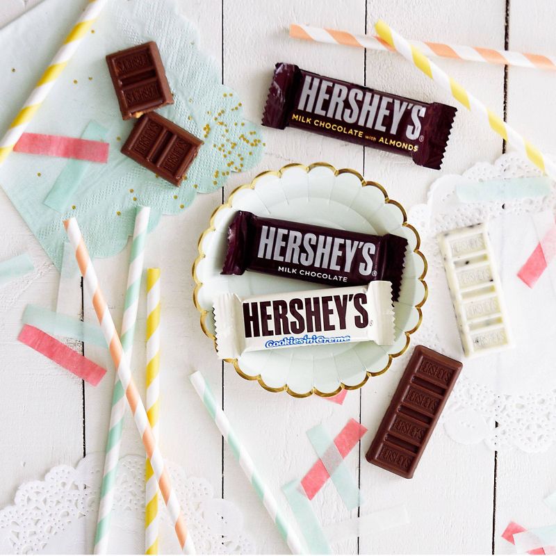 Hershey's Club Assorted Snack Size Candy Bars - 31.5oz