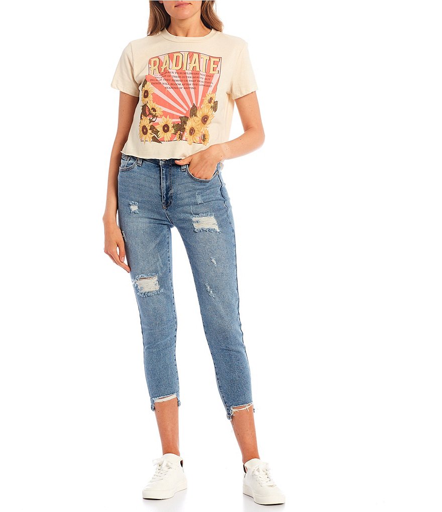 Originality Radiate Love Sunflower Boxy Graphic Tee