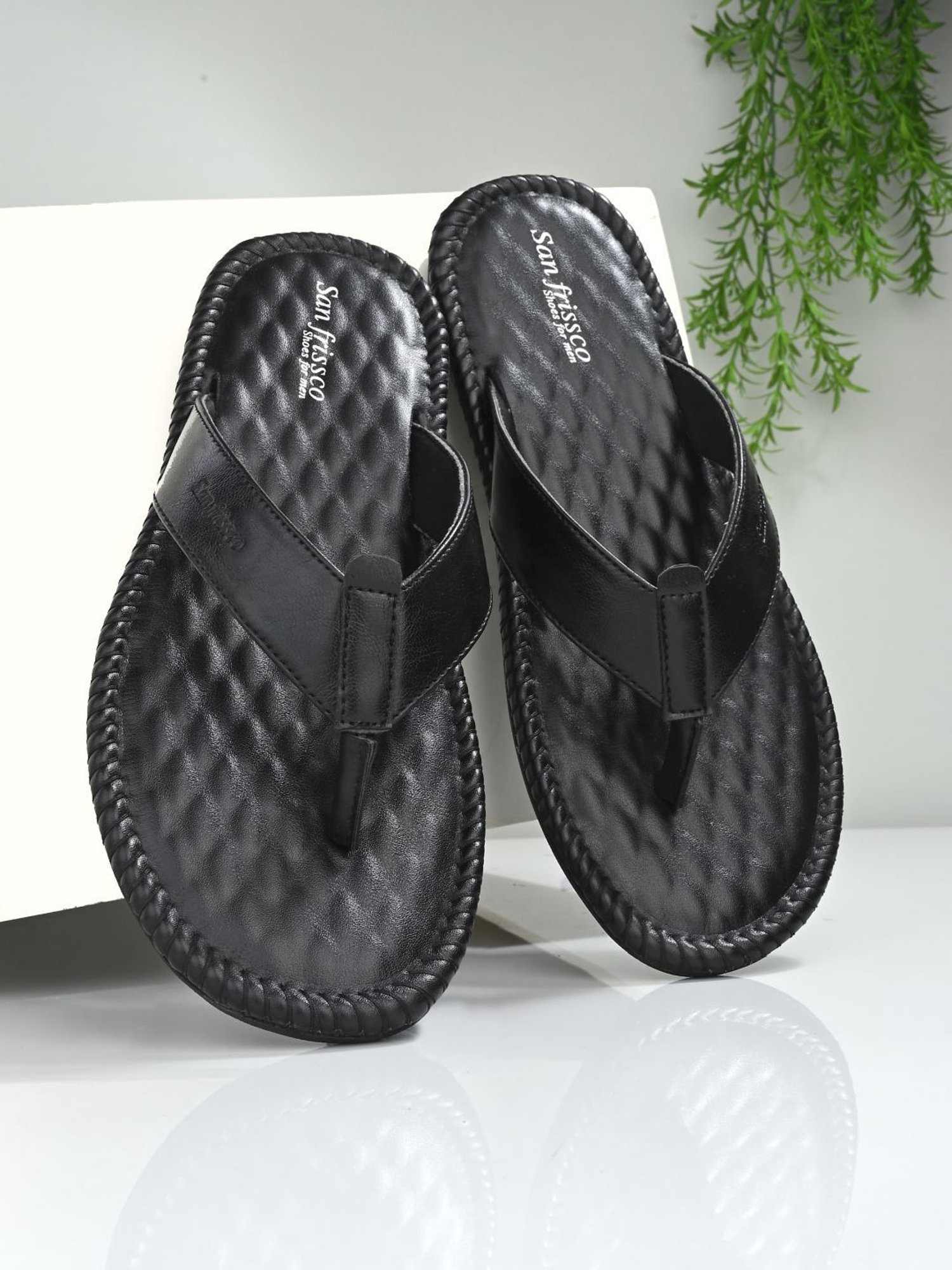 San Frissco Men's Black Thong Sandals