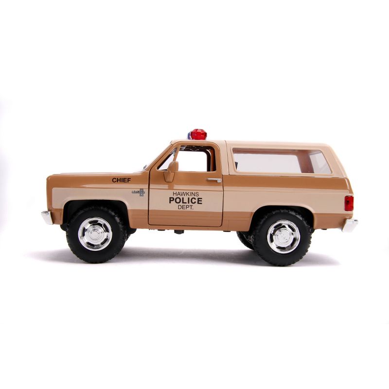 Hollywood Rides Stranger Things 1:24 Diecast - 1980 Chevy K5 Blazer with Badge
