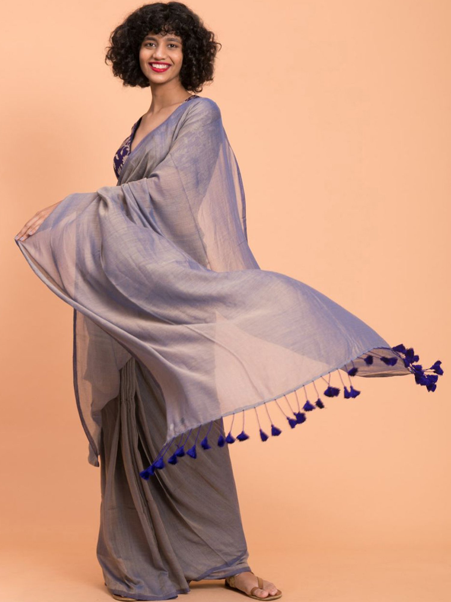 Suta Blue Plain Saree Without Blouse