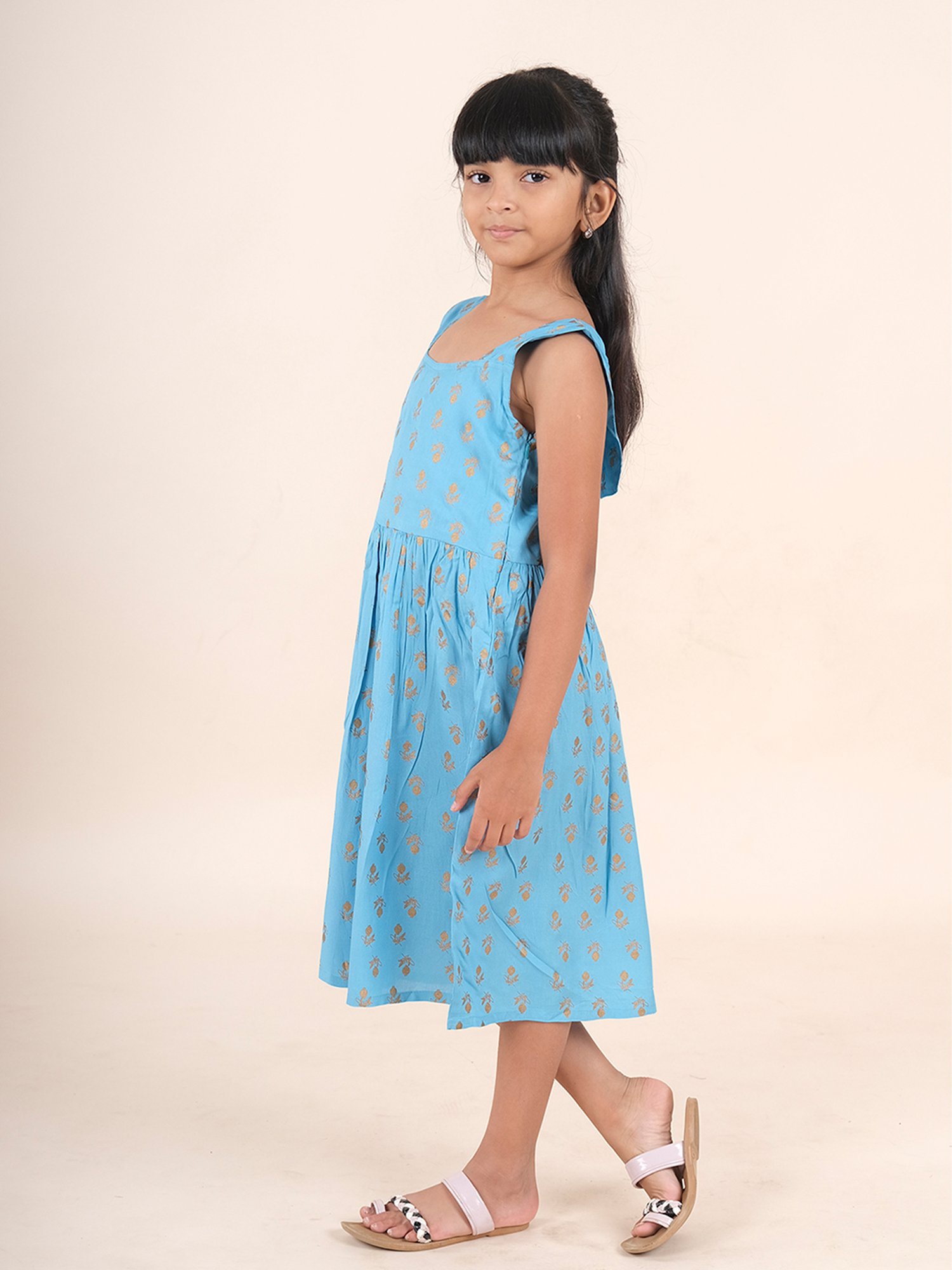 Kiddopanti Girls Blue Printed Dress