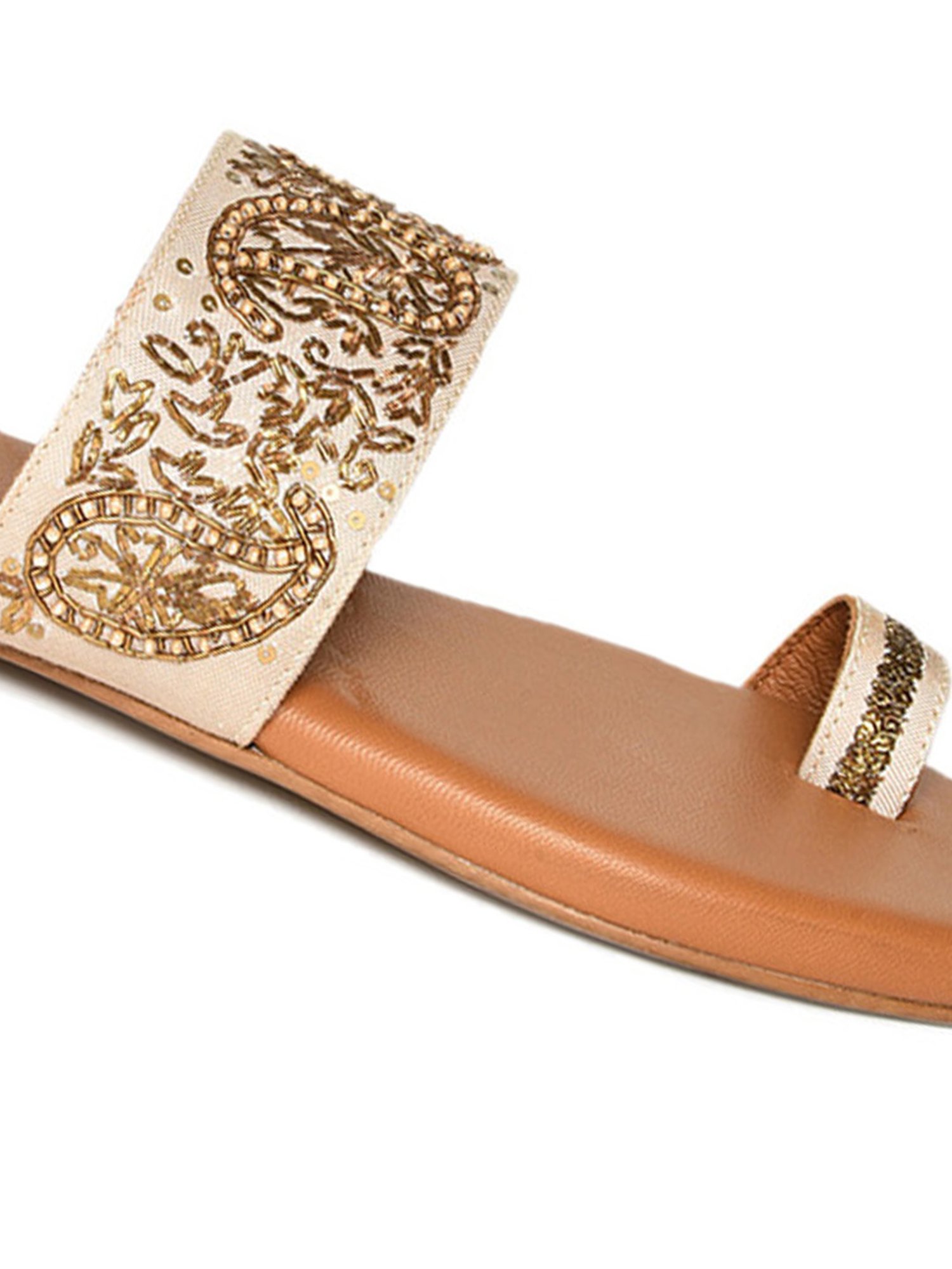 Folksong by W Women's White Toe Ring Sandals