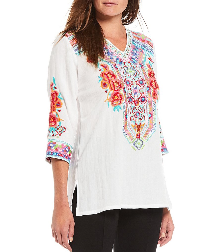 Calessa 3/4 Sleeve V-Neck Rose Embroidery Tunic