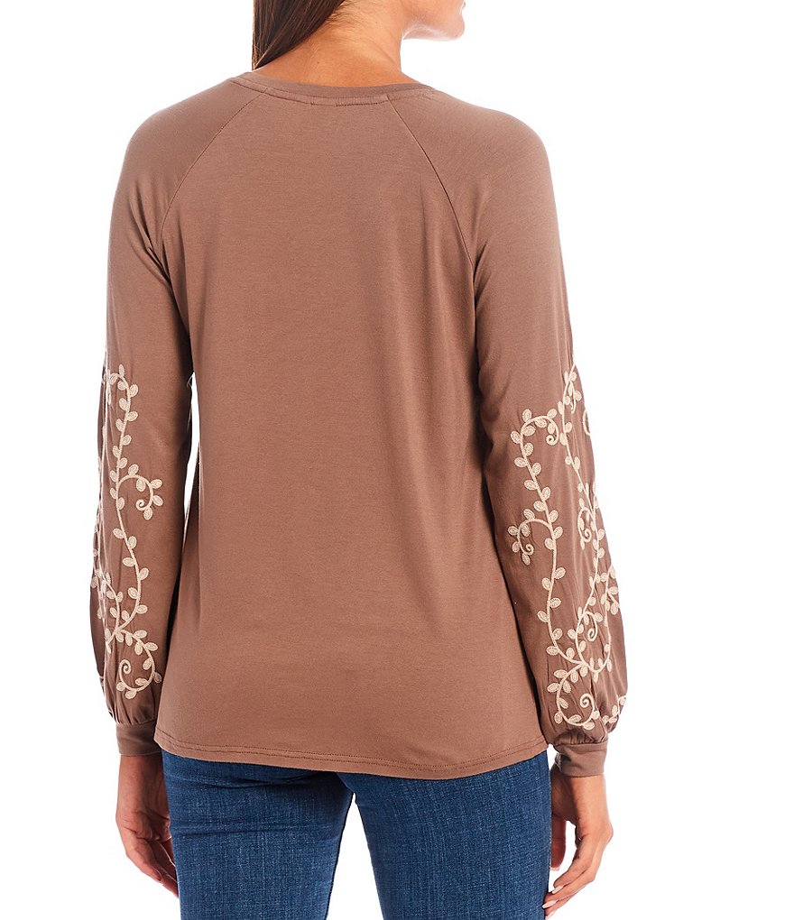 Aventura Chandler Embroidered Long Raglan Sleeve Bubble Cuff Scoop Neck Top