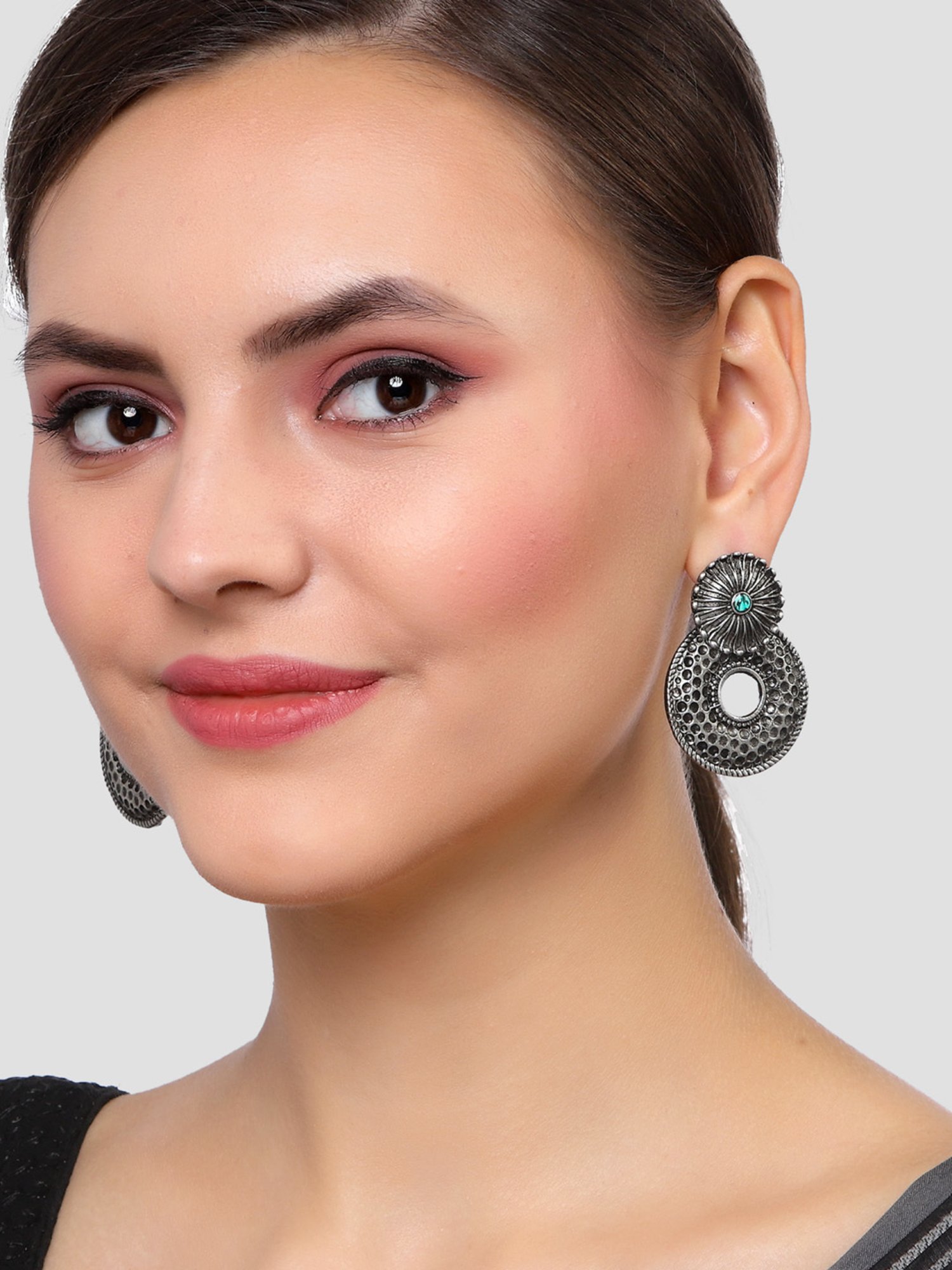 Karatcart Oxidized Silver Textured Stud Earrings for Women