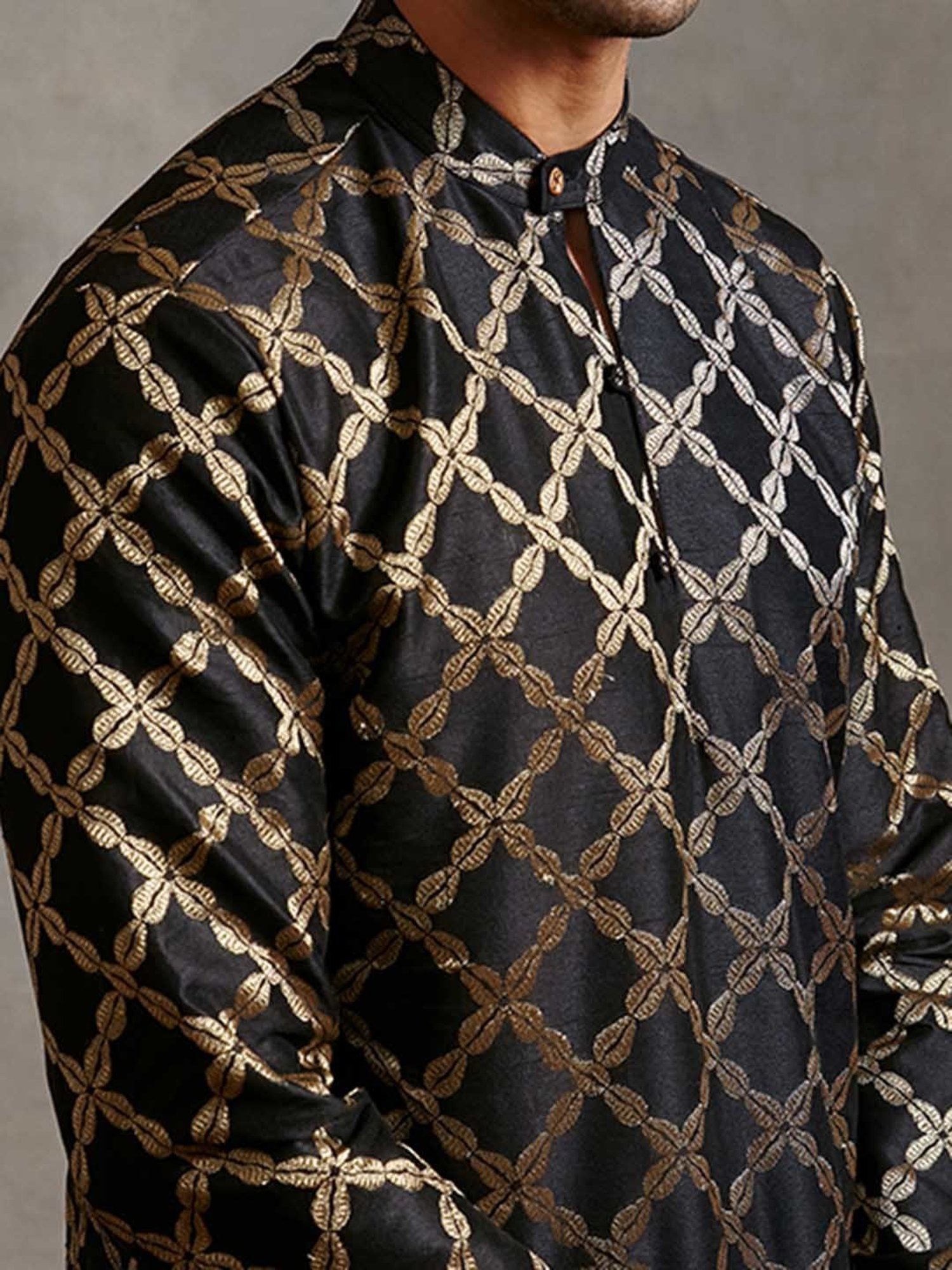 Abhishti Black Regular Fit Banarasi Kurta & Straight Pants