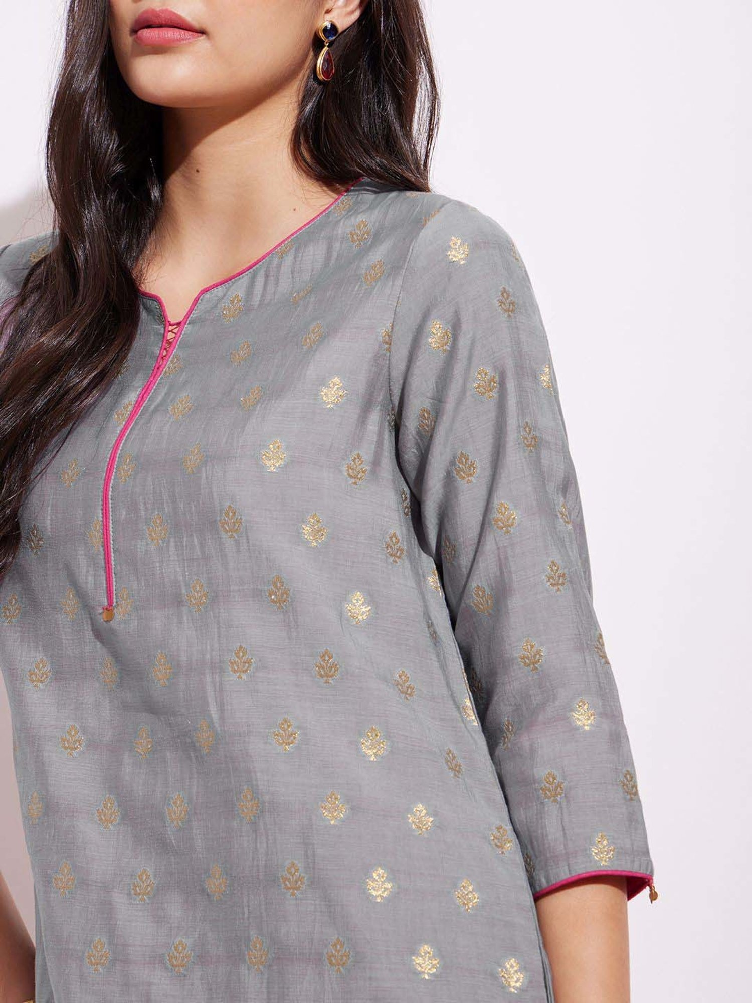 Pink Fort Grey Woven Pattern Straight Kurta