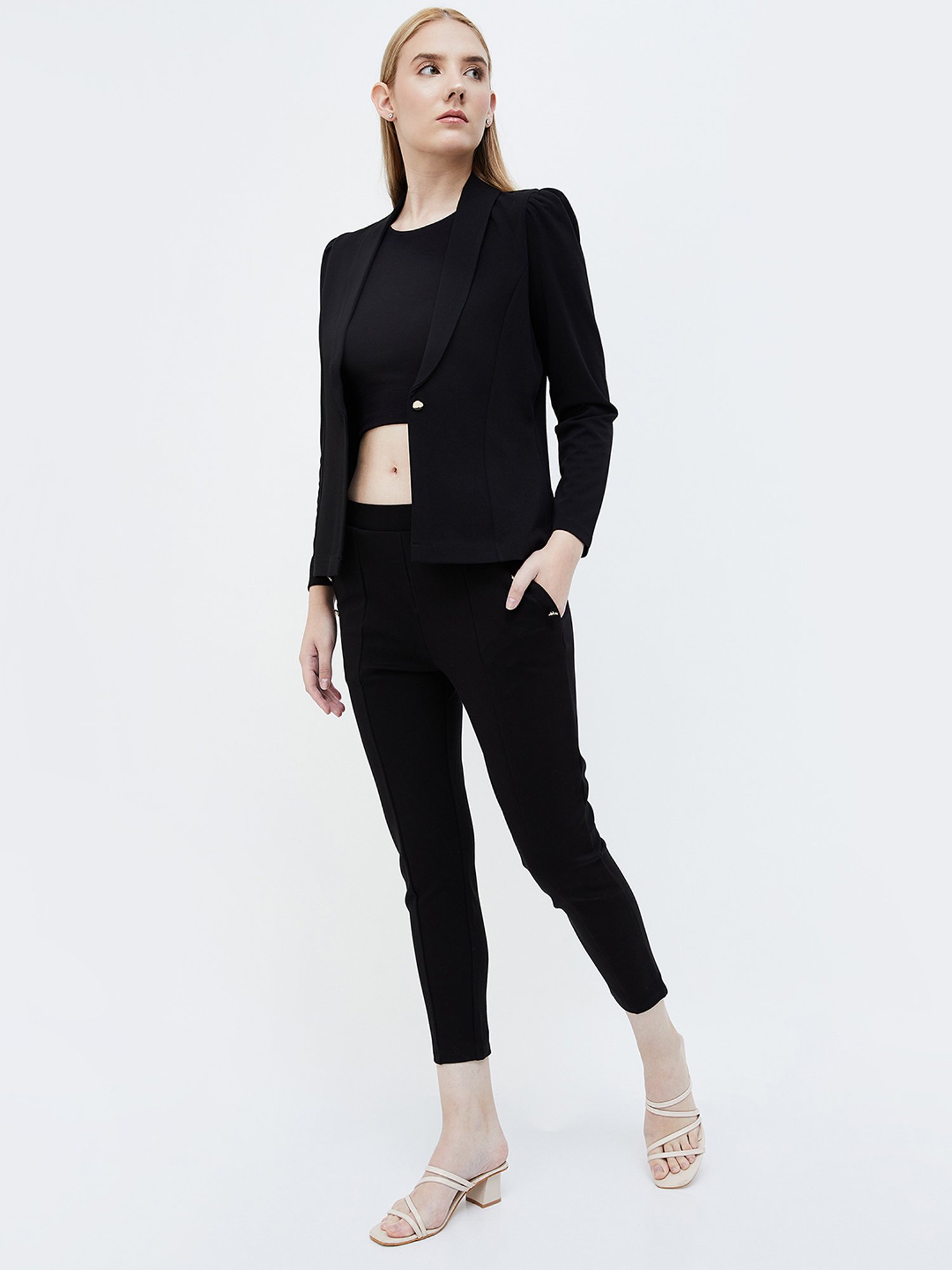 Code by Lifestyle Black Shrug