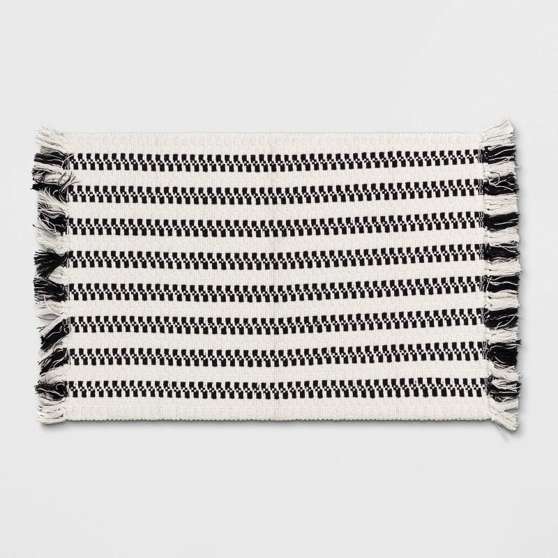 27"x45" Accent Rug Black & White - Pillowfort™