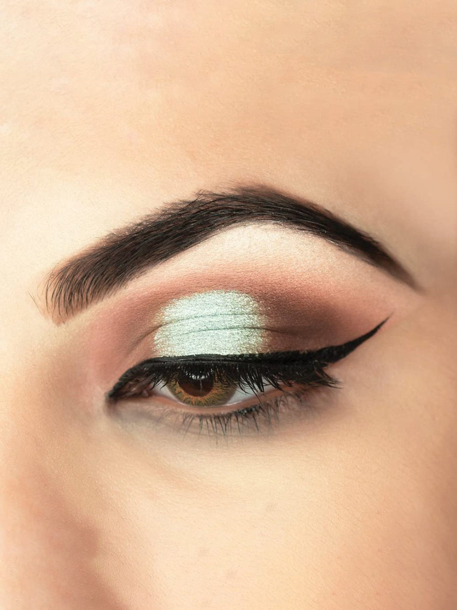 C2P PROFESSIONAL MAKEUP HD Loose Precious Pigments Eyeshadow Chillz 80 - 2 gm