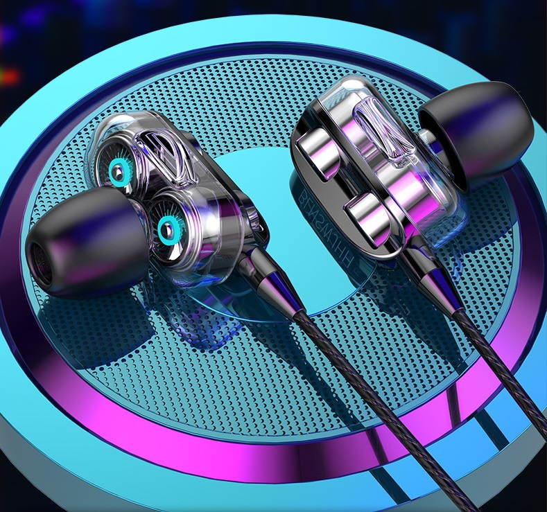 New in-ear earphones, dual dynamic coils and dual speakers are suitable for most smart phone headsets with wire-controlled tuning
