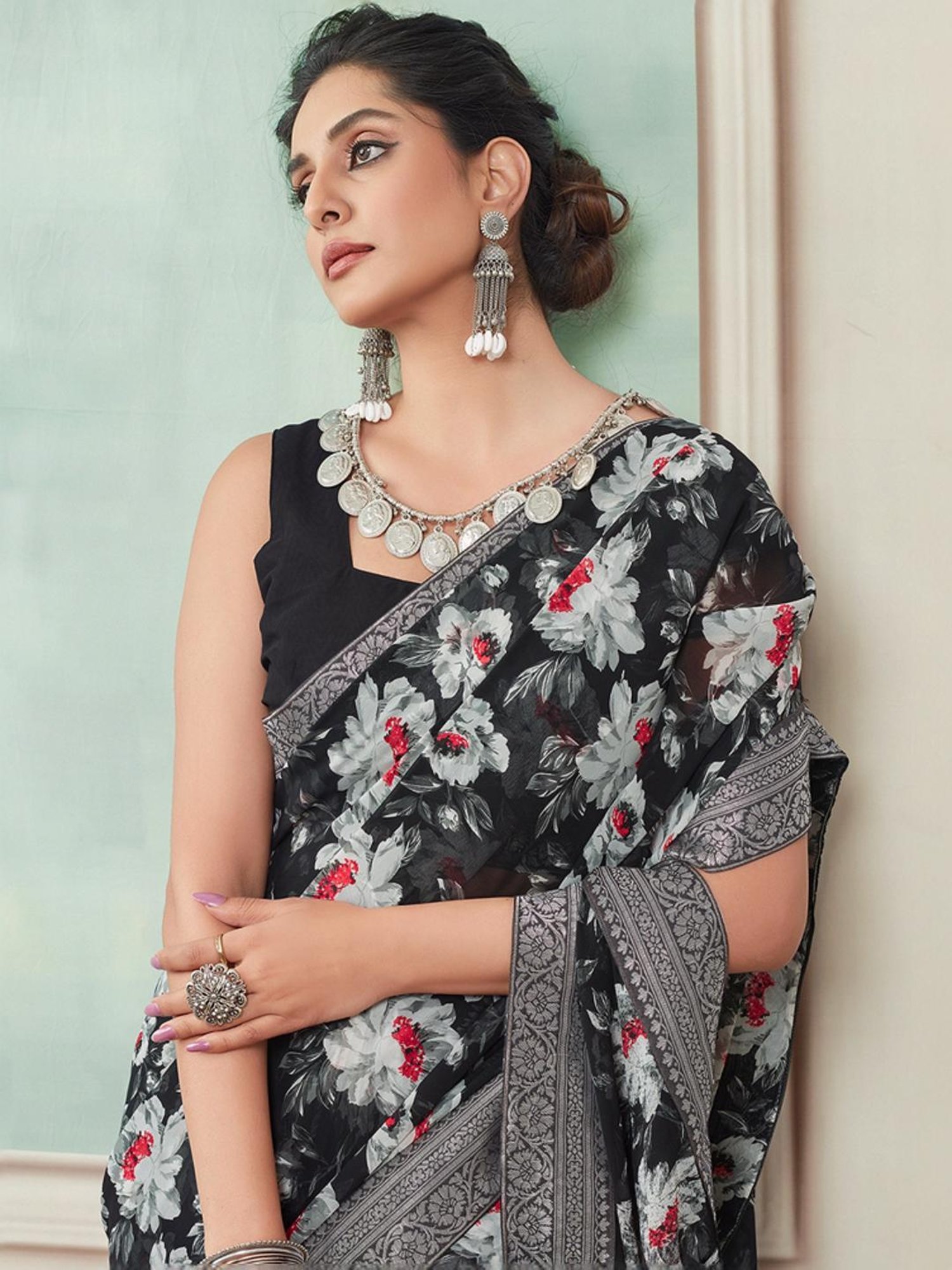 Satrani Black Floral Print Saree With Unstitched Blouse