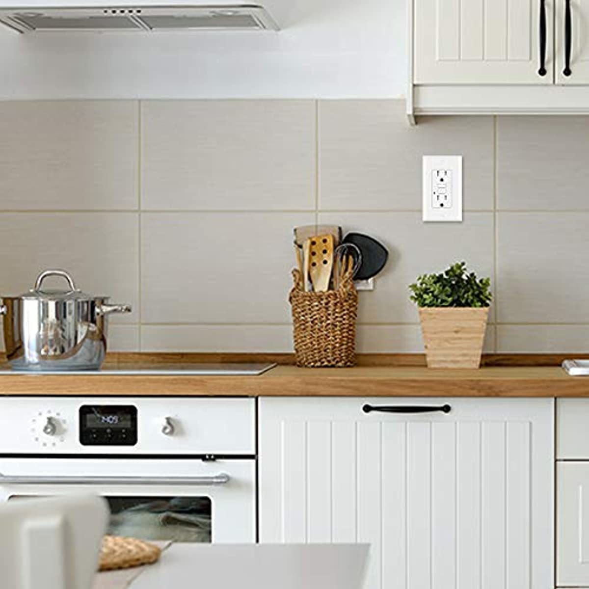 [10 Pack] BESTTEN 15 Amp GFCI Outlet, Tamper-Resistant (TR) GFI Receptacle with LED Indicator, Wallplate Included, ETL Certified, White