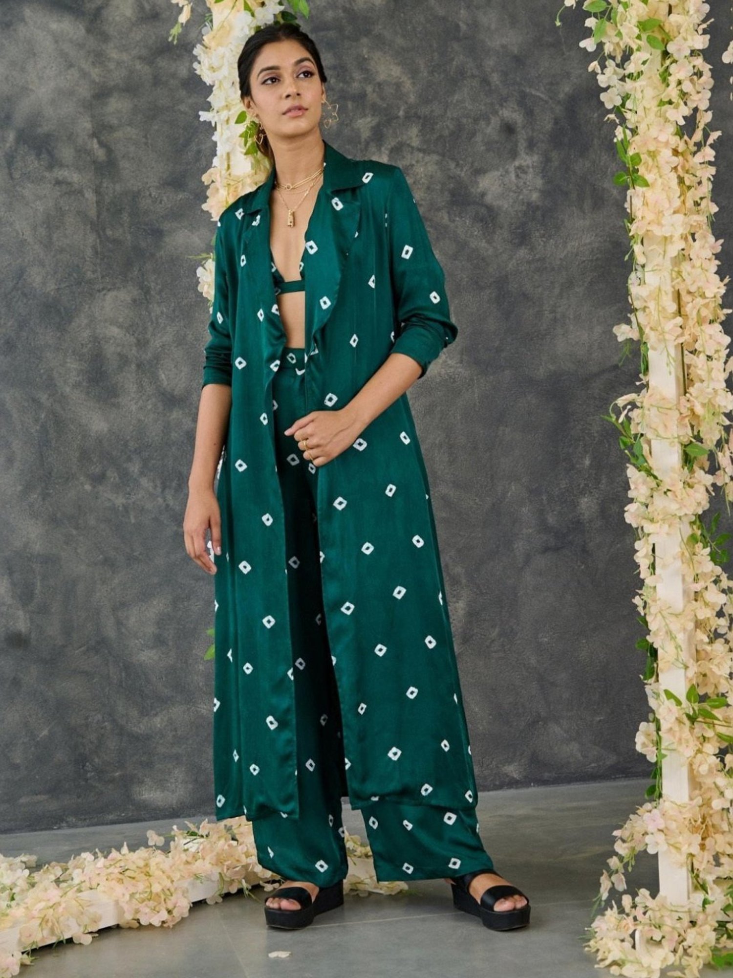 Gulaal Green Bandhani Modal Satin Shrug with Pant