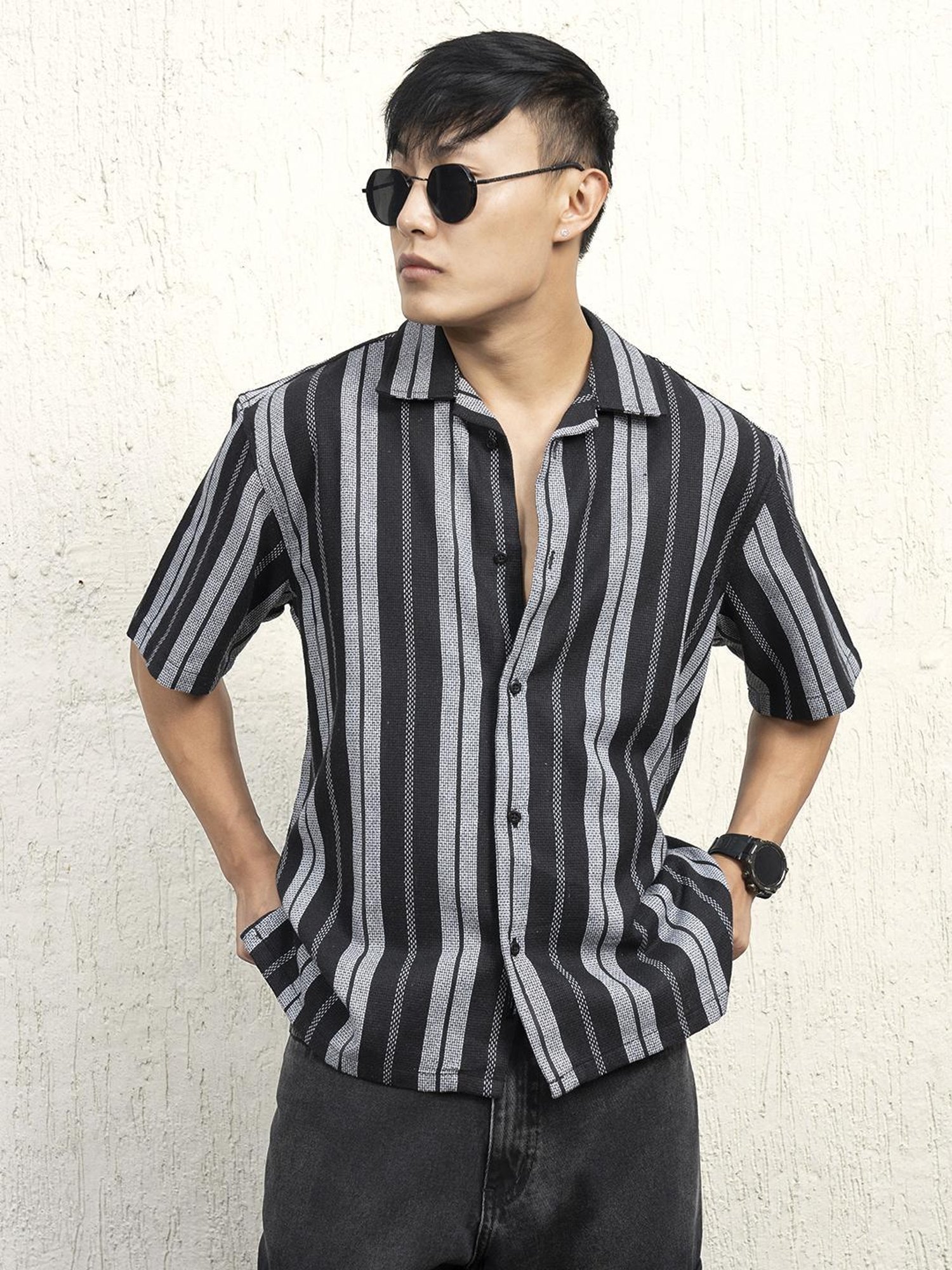 Hubberholme Men Cotton Short Sleeves Oversized Striped Shirt 8